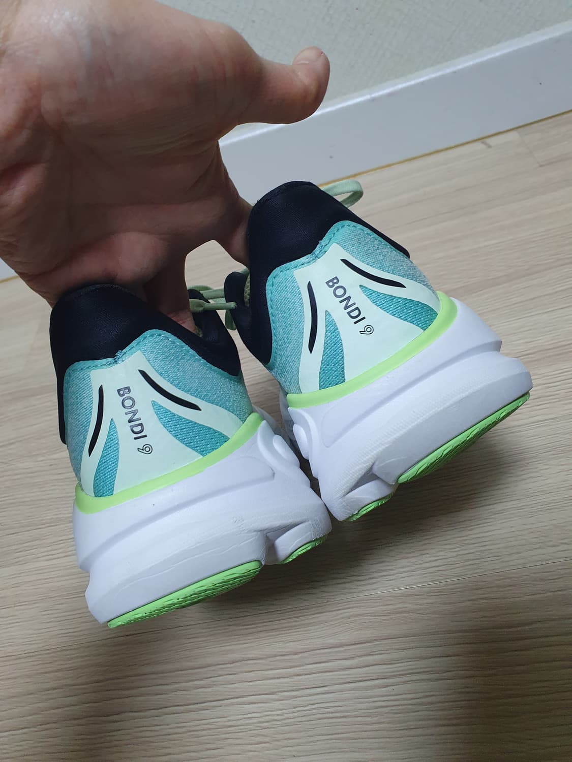 호카 본디9 루나 모스 운동화 255 상품이미지6