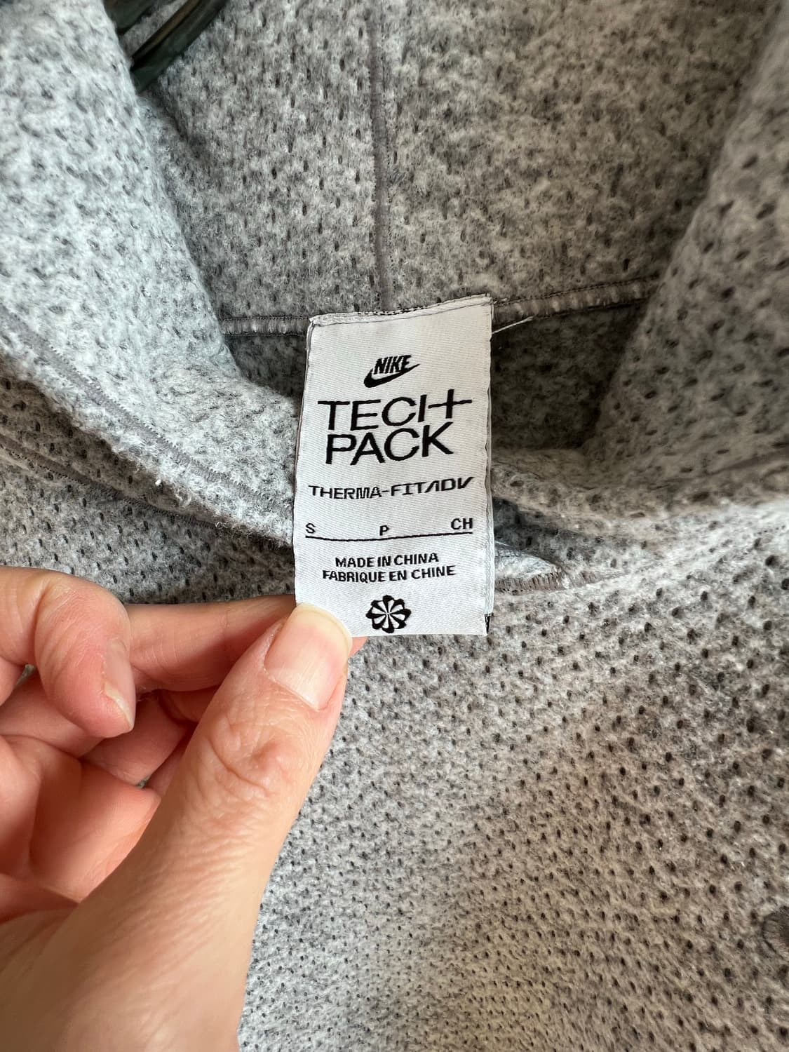 나이키 써마 핏 ADV 테크 팩 후디 상품이미지3