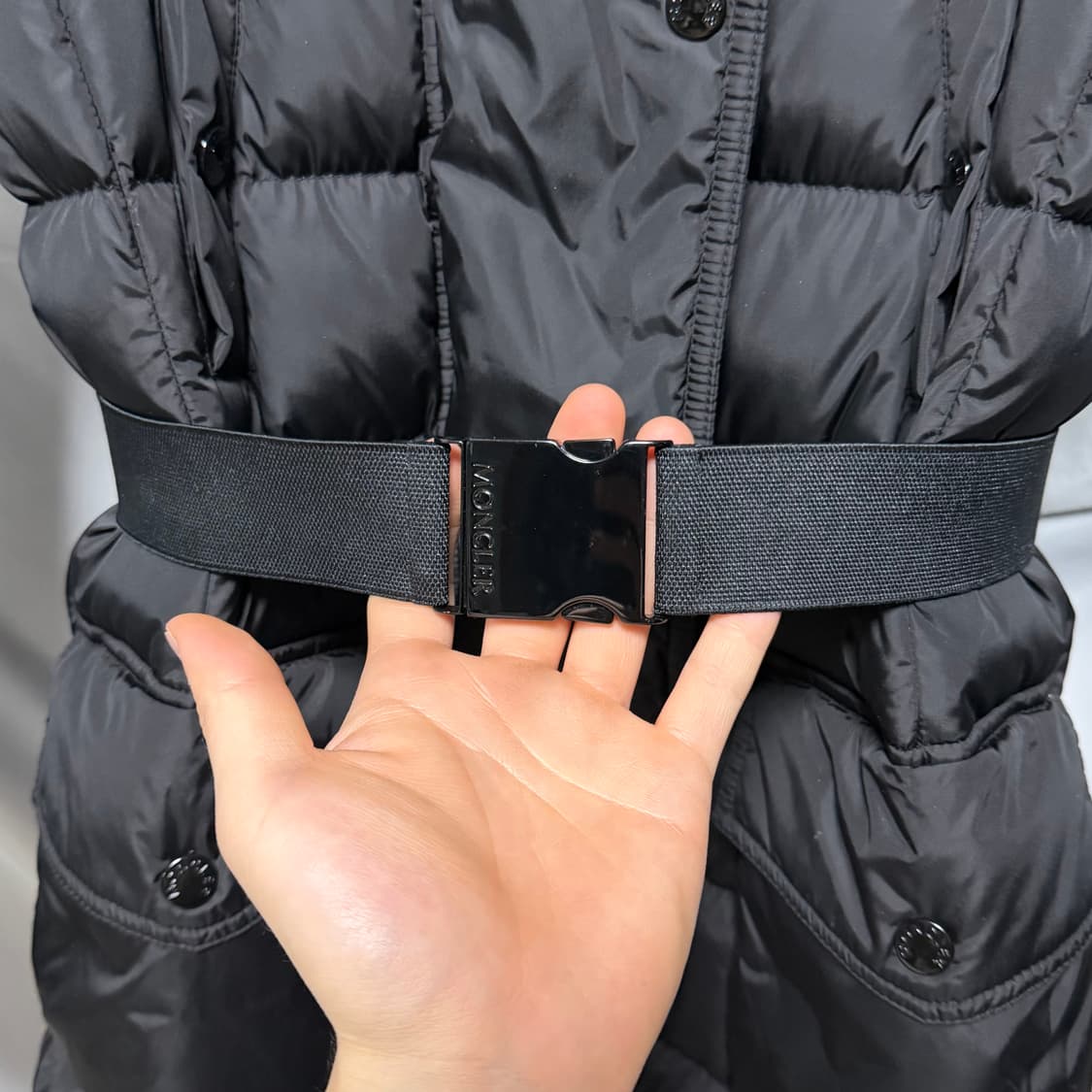 [S+급/풀구성] 몽클레어 클로에 여성패딩 블랙 라쿤퍼 0사이즈 상품이미지6