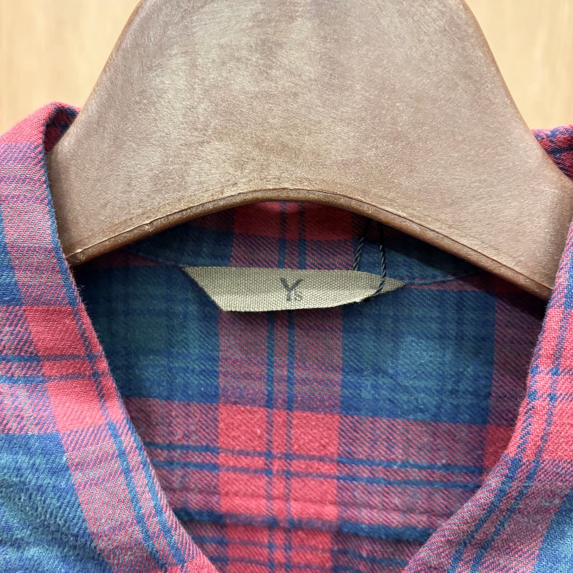 요지 야마모토 카라넥 긴팔 셔츠 일자 체크 패턴 스몰 포켓 디테일 레드 상품이미지6