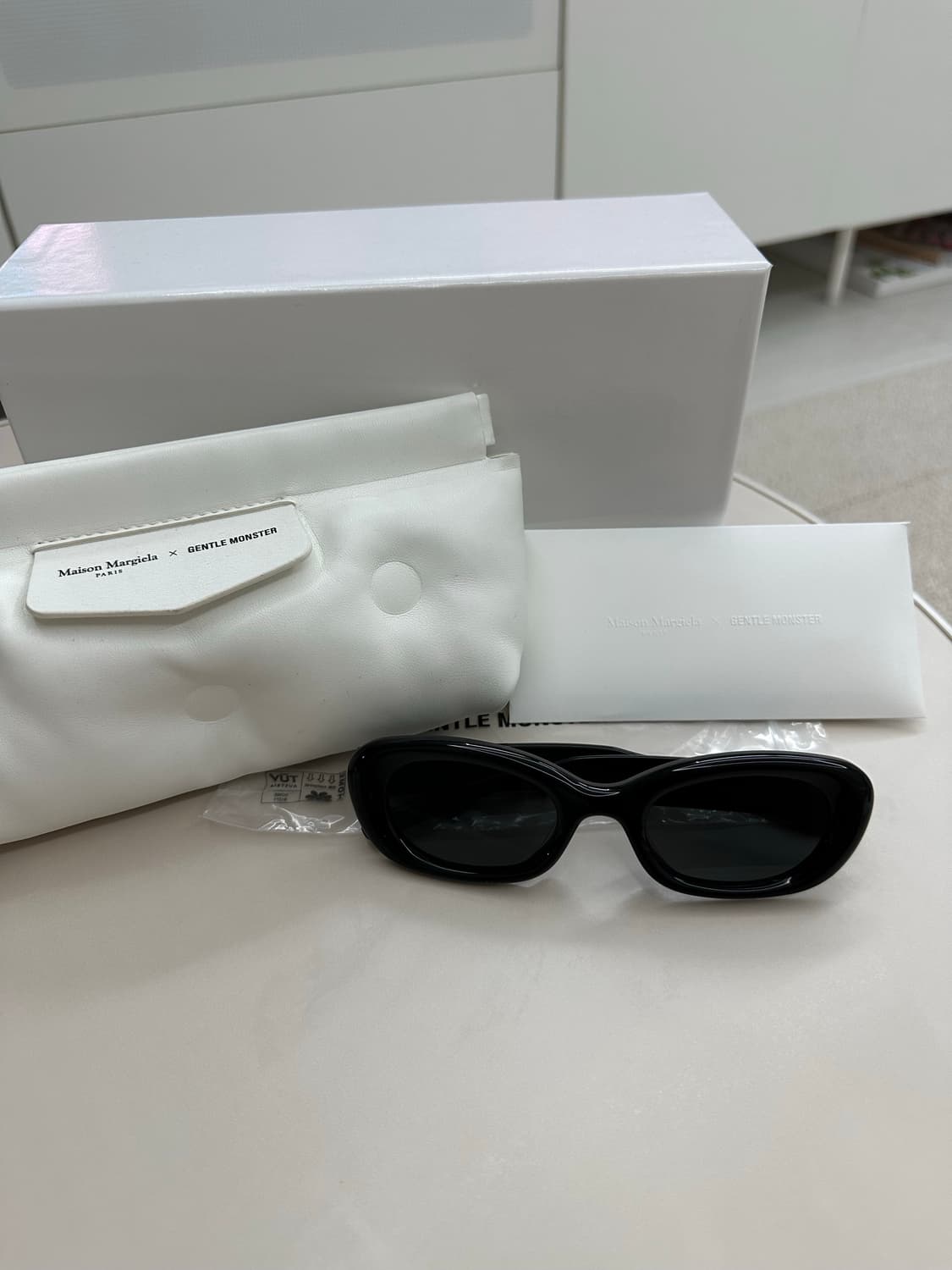 젠틀 몬스터 x 마르지엘라 MM004 블랙 상품이미지4