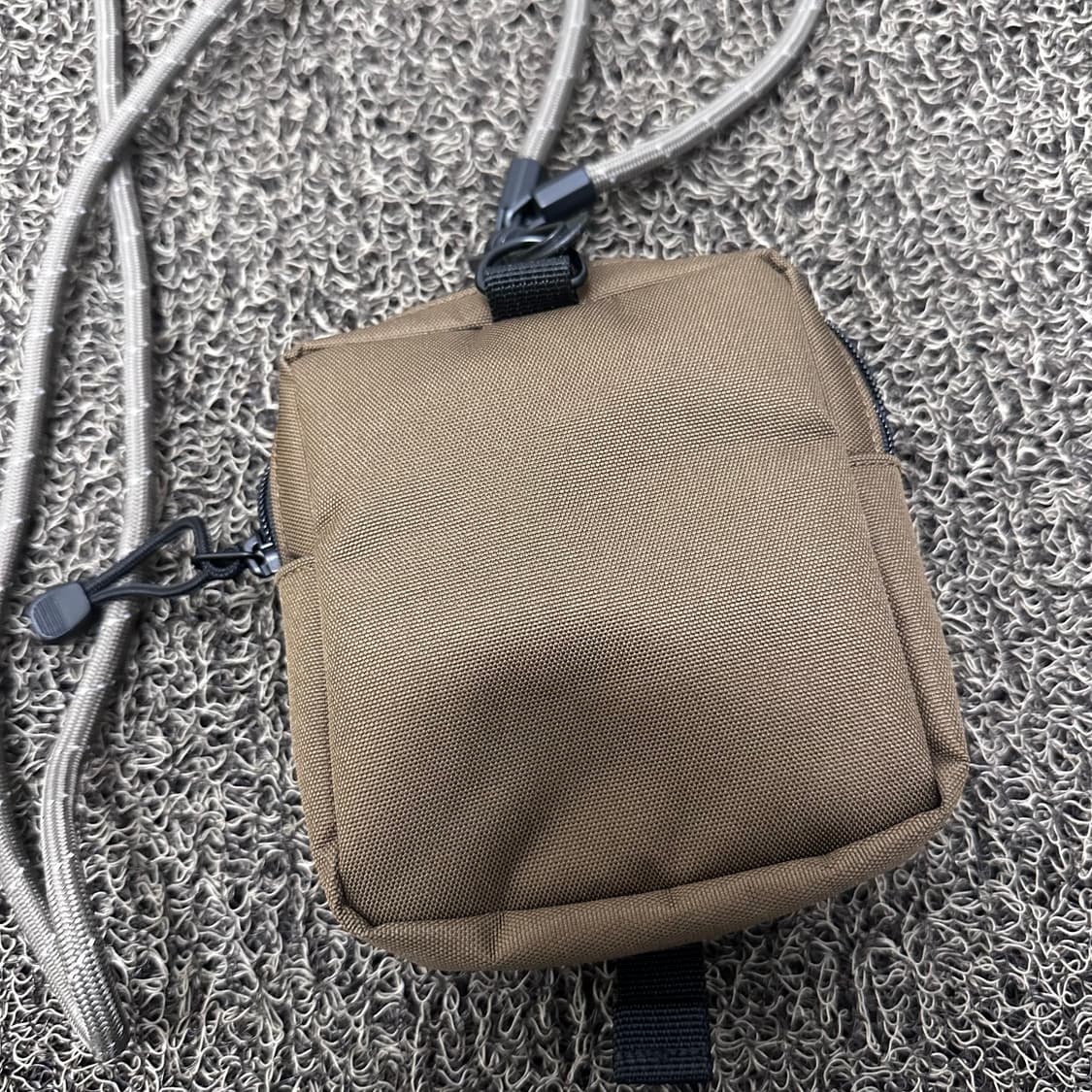 칼하트 미니 크로스백 가방 상품이미지5