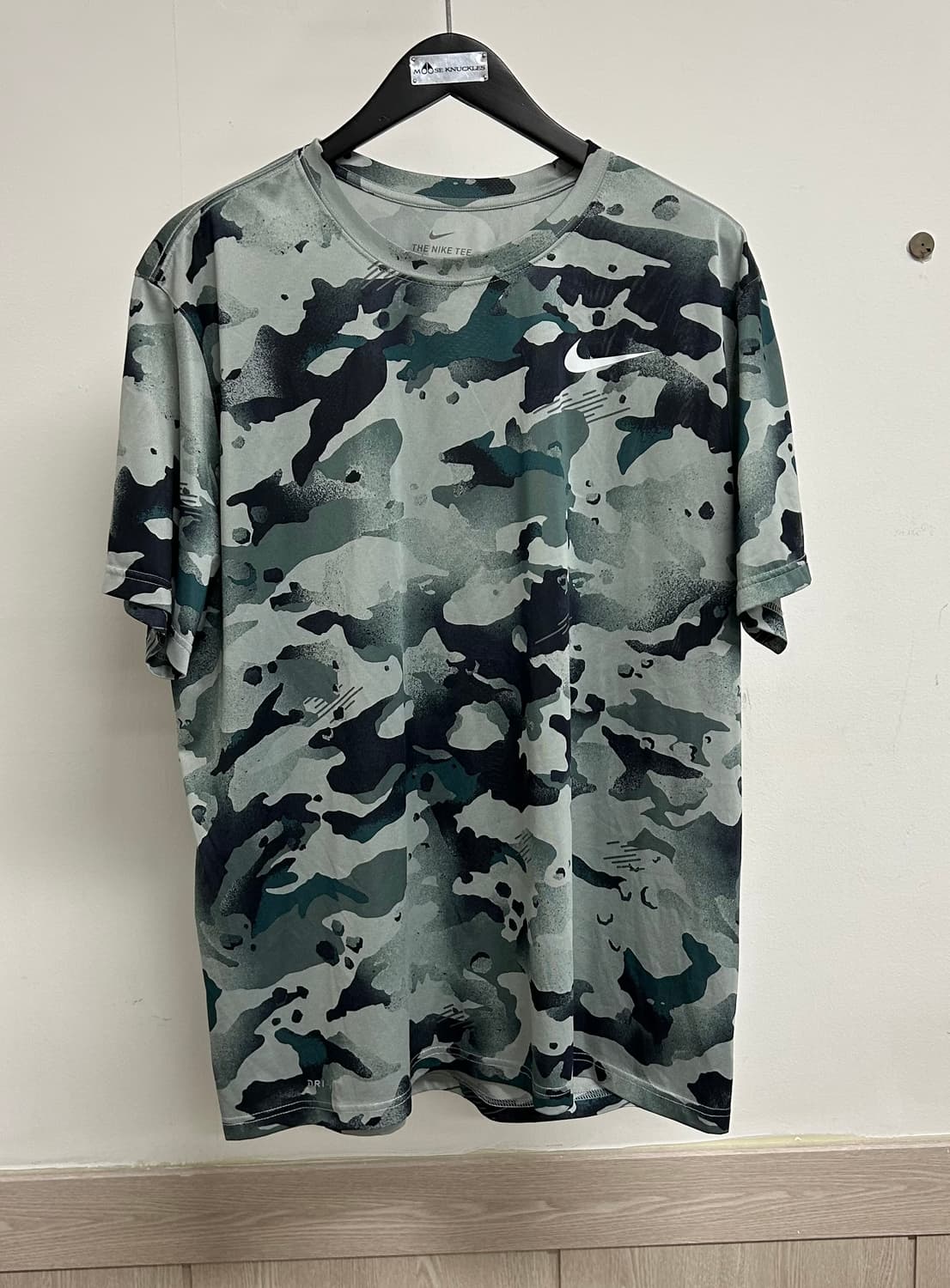 나이키 반팔 티셔츠 카모 패턴 XXL 상품이미지1