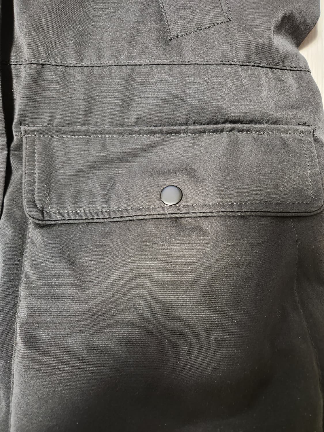 자라 패딩자켓 사이즈 170/88A (m)

외관 상태는 사용감 거의 없 상품이미지4