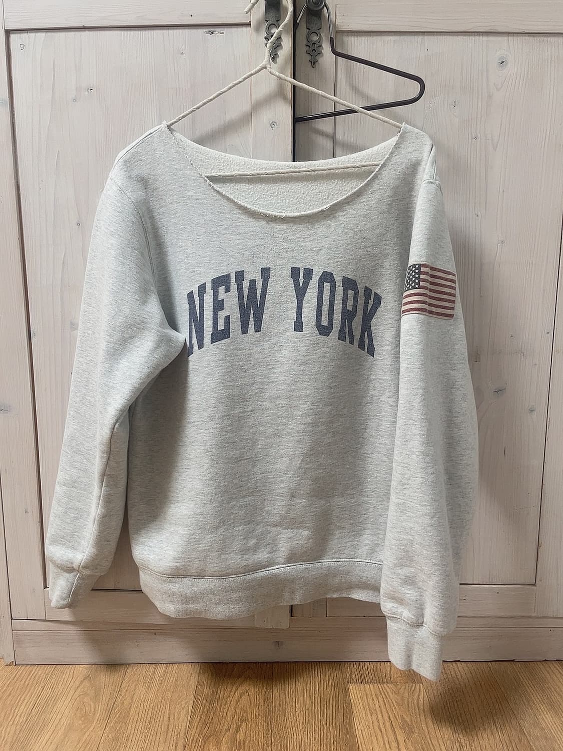 브랜디멜빌 뉴욕 오프숄더 그레이 스웻셔츠 맨투맨 상품이미지1