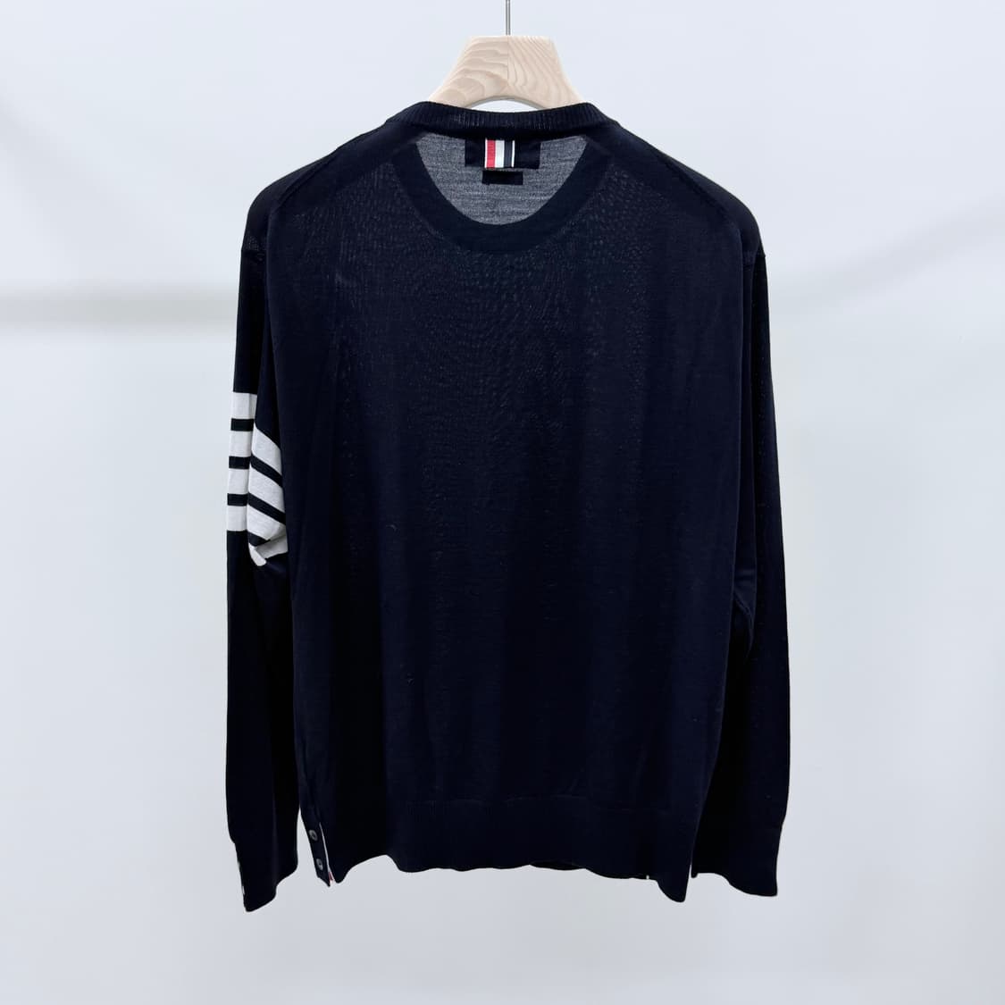 [S+급/5] 톰브라운 사선완장 메리노 울 니트 네이비 상품이미지5