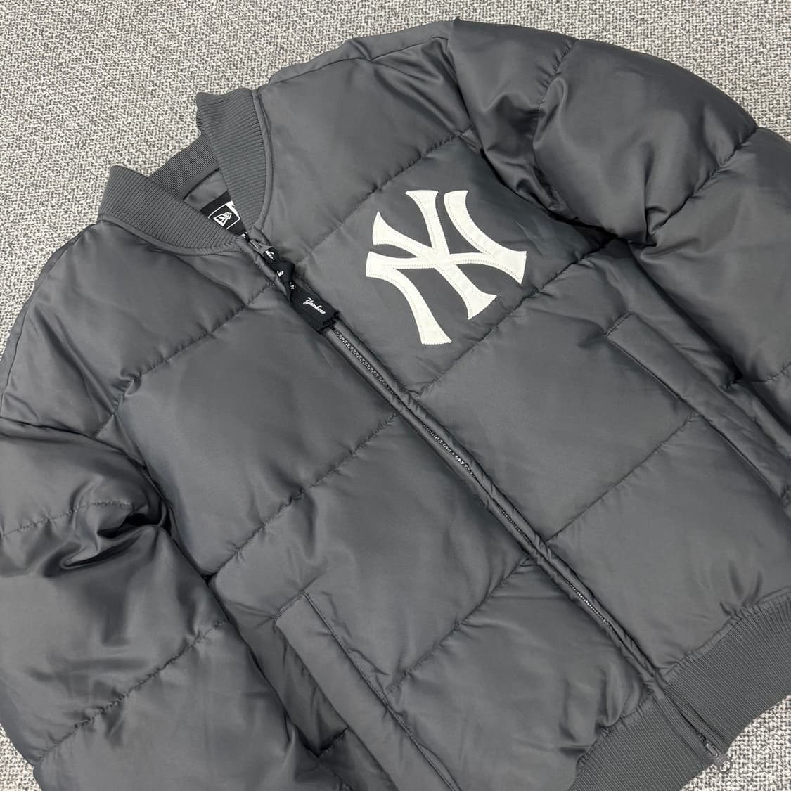 뉴에라 남여공용 MLB 페더리스 뉴욕 양키스 다운 상품이미지2