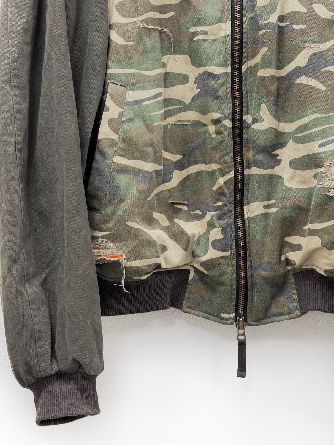 언더마이카 베텍 카모플라주 봄버 자켓 상품이미지3