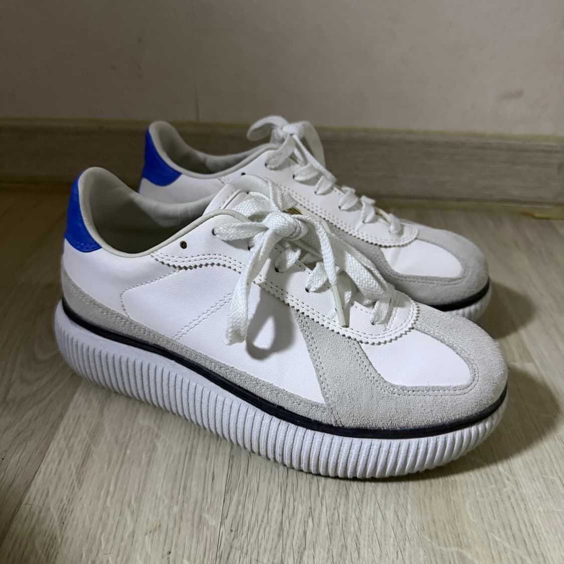 오니츠카타이거 델리시티 (240) 상품이미지2