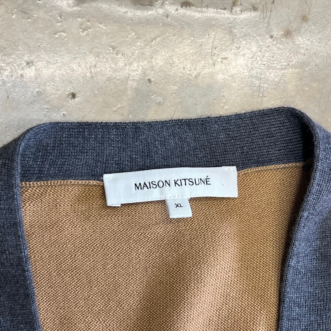 XL 메종키츠네 브이넥 브라운 폭스 가디건  상품이미지4