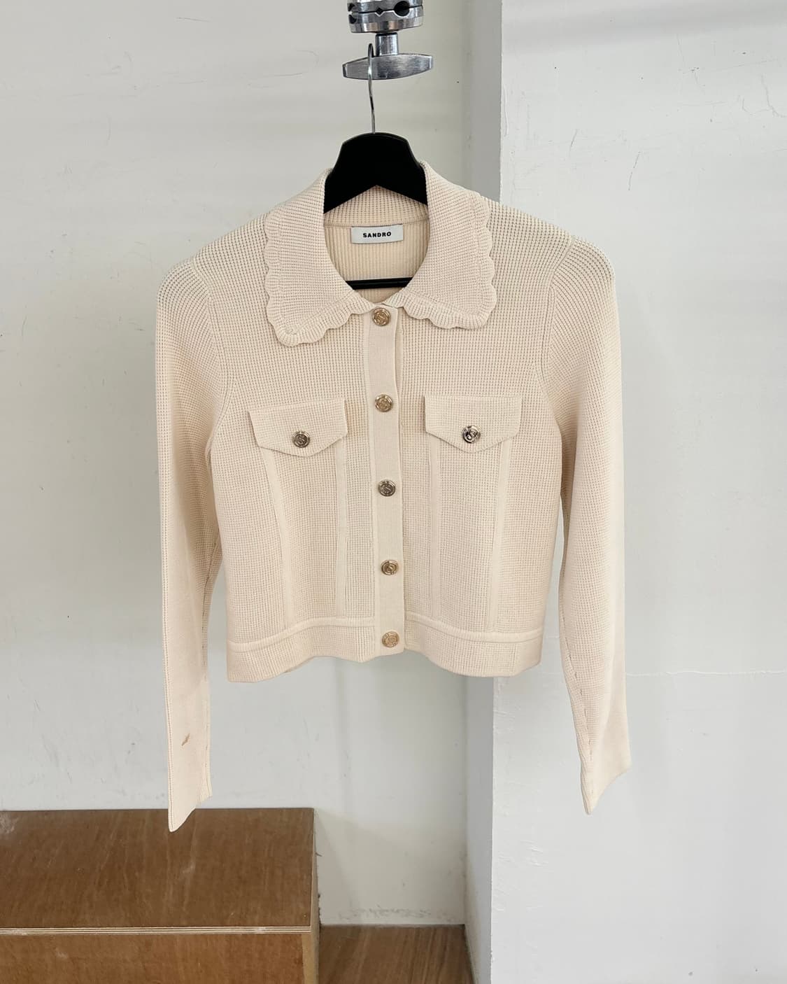 산드로 아이보리 파코 임벨리쉬드 와플 니트 가디건 상품이미지1