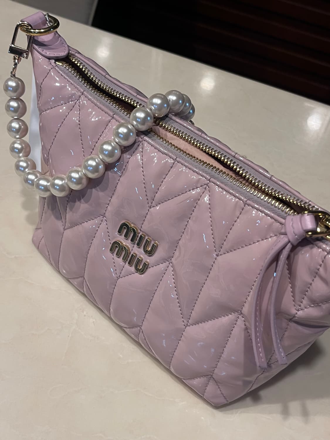 미우미우 마테라쎄 핑크 숄더 백 상품이미지10