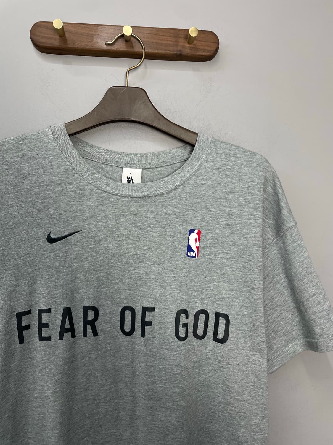 나이키 x 피어오브갓 웜업 그레이 반팔 H1695 상품이미지3