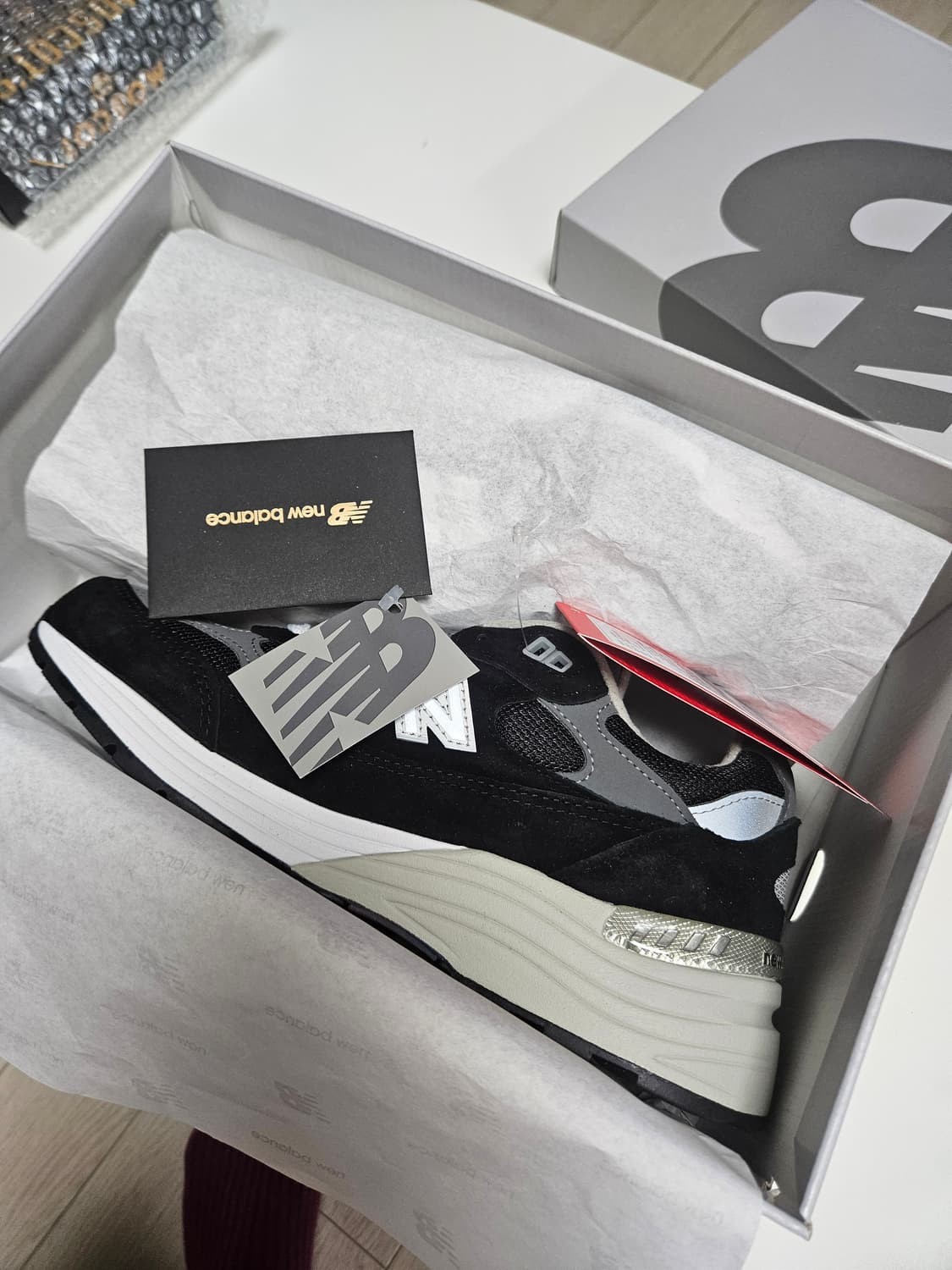 직거래시(30.9천)뉴발란스 992 코어 블랙/그레이 새상품 250mm 상품이미지1