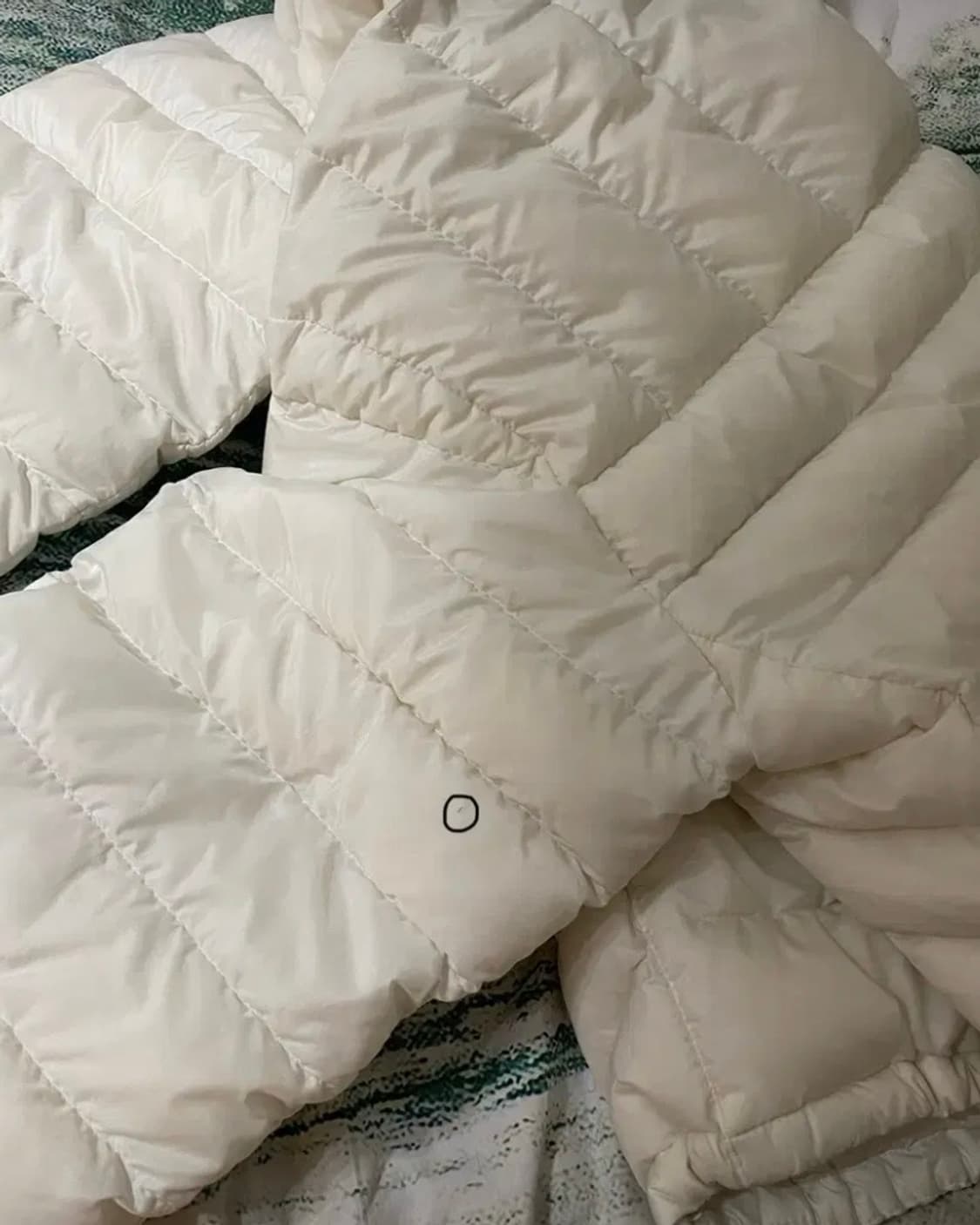 (M) 슈프림 마이크로다운 하프 집 후드 풀오버 화이트 23FW 경량패딩 상품이미지4