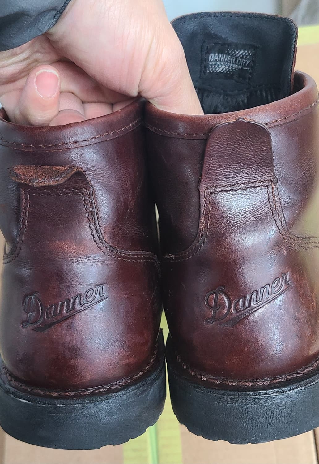 Danner Wolf Creek Chukka 다크 브라운 가죽 부츠입니다 상품이미지1