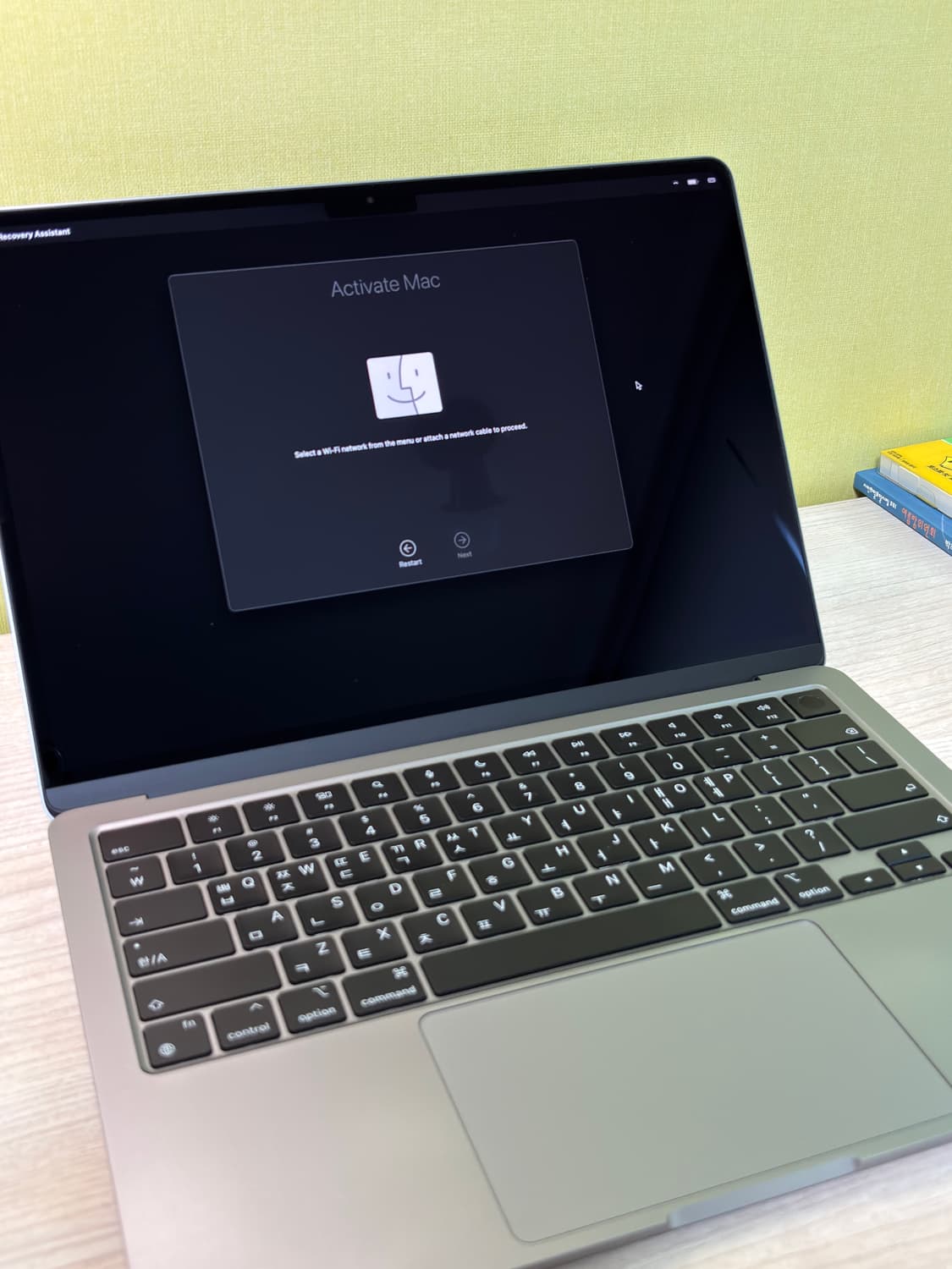 맥북에어 13 m2 스페이스 그레이 8/256 상품이미지2