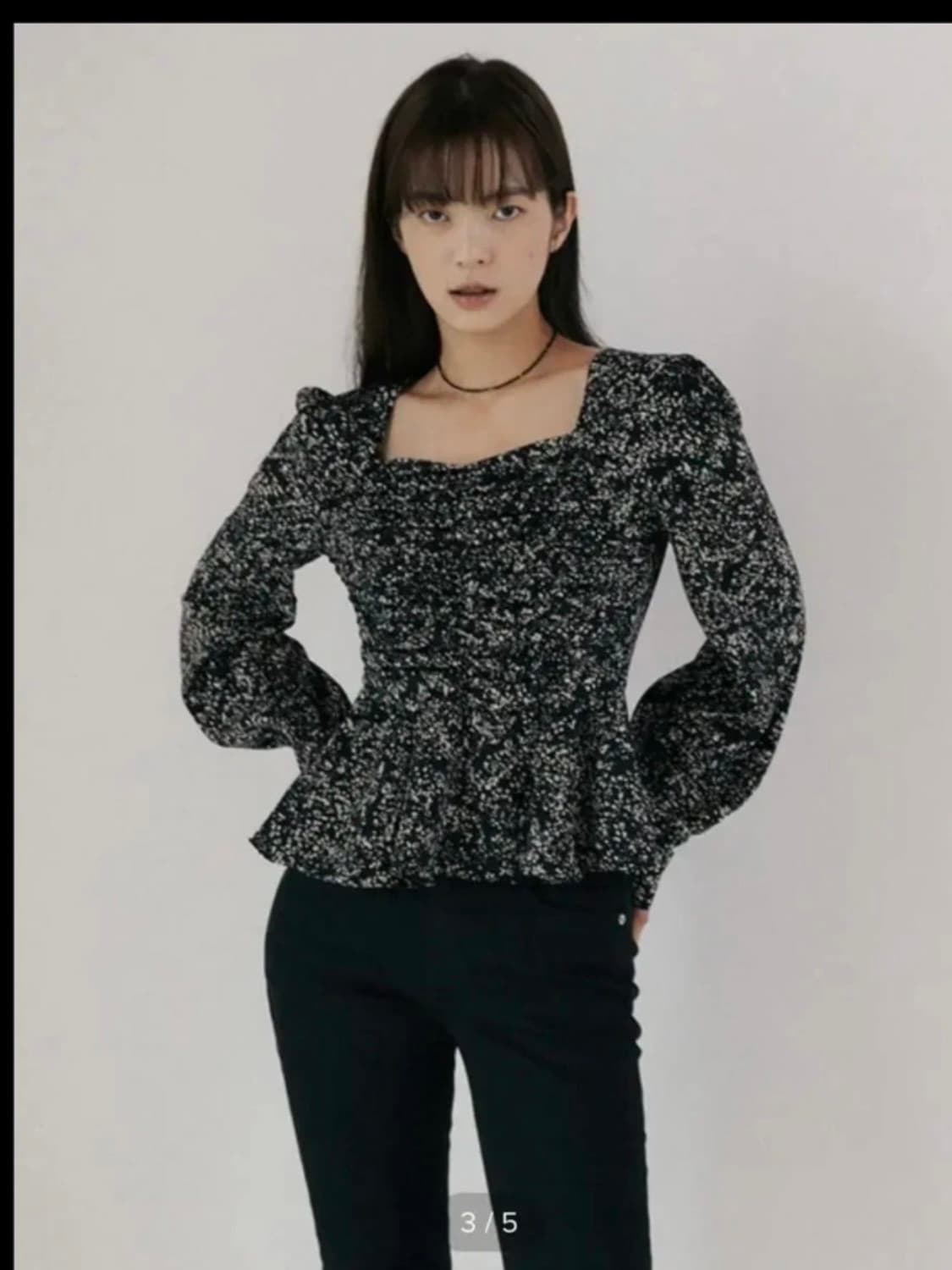 리올그 하트넥 셔링 블라우스 새상품 상품이미지1