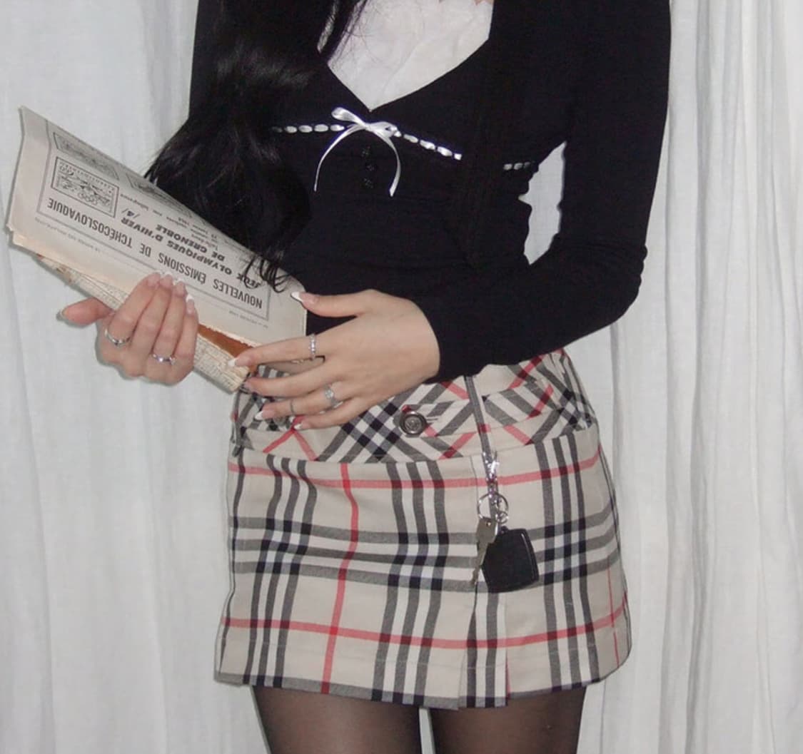 엔젤넘버555 Classic Tuck Check Skirt 상품이미지1