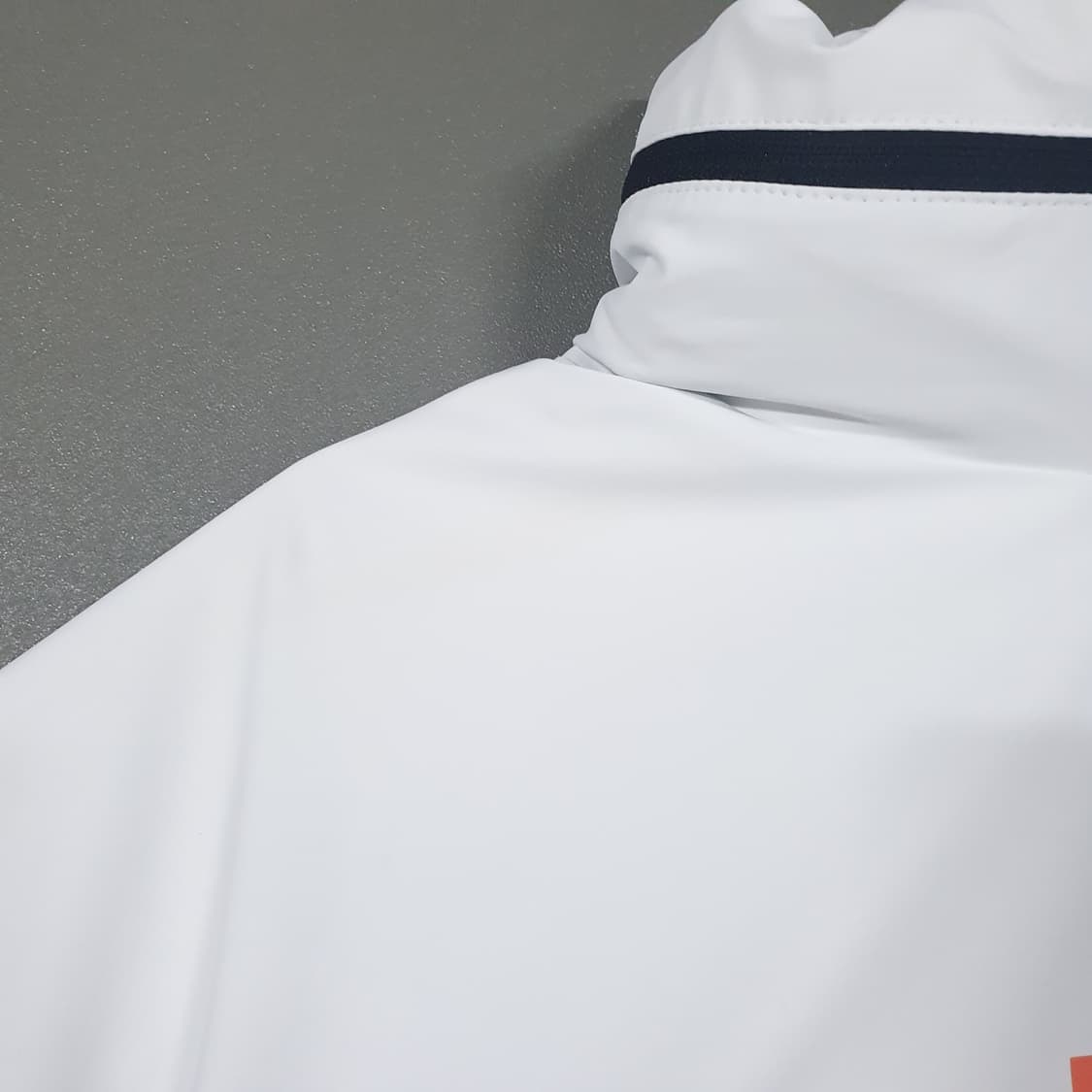 실측 여성 M) 아디다스 신형 마이 쉘터 레인 자켓 바람막이 화이트 희귀 상품이미지9