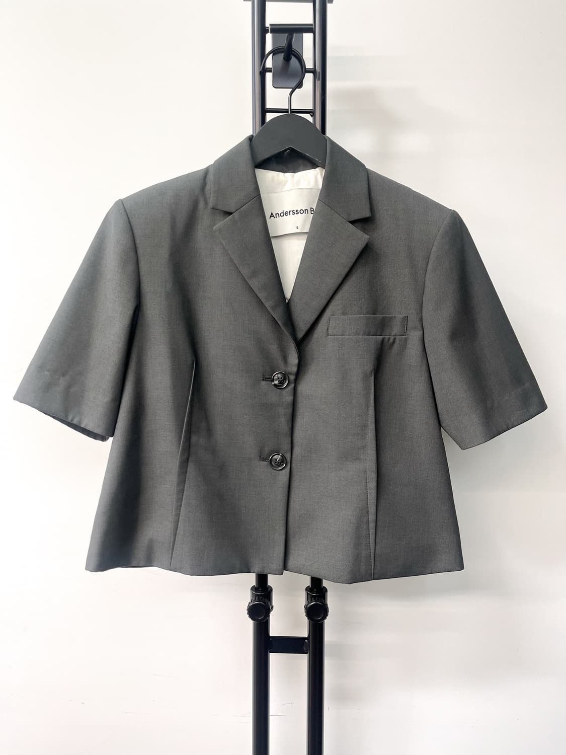 앤더슨벨 스칼라 크롭 블레이저 상품이미지1