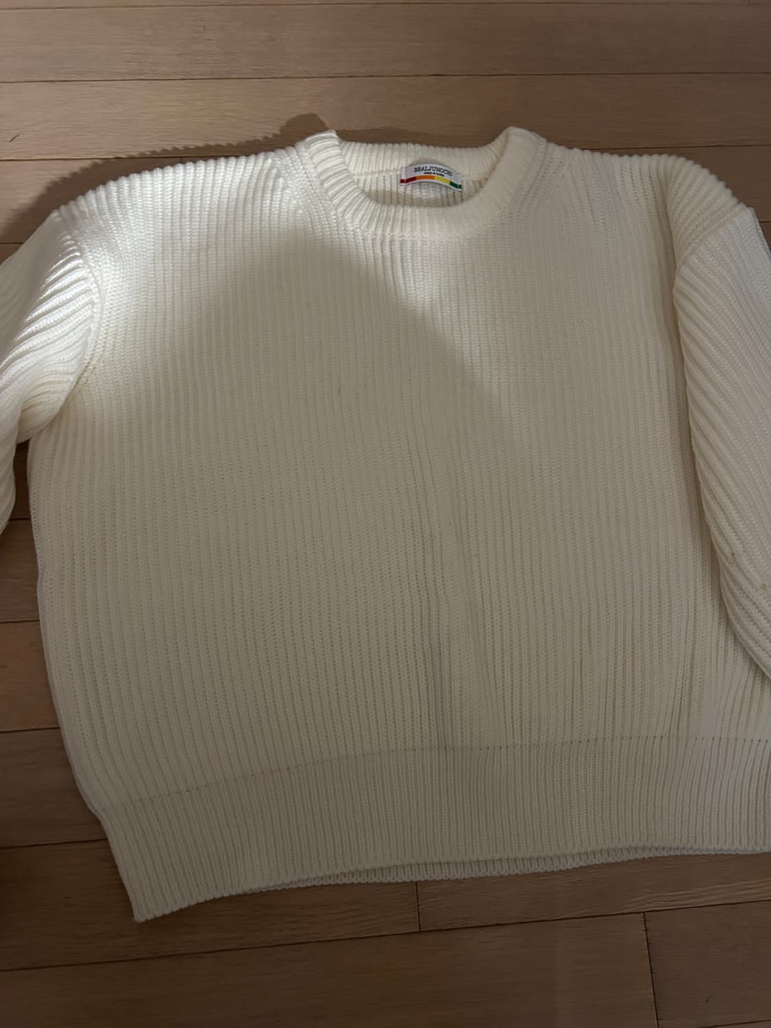 아방한 화이트 짜임니트 상품이미지2