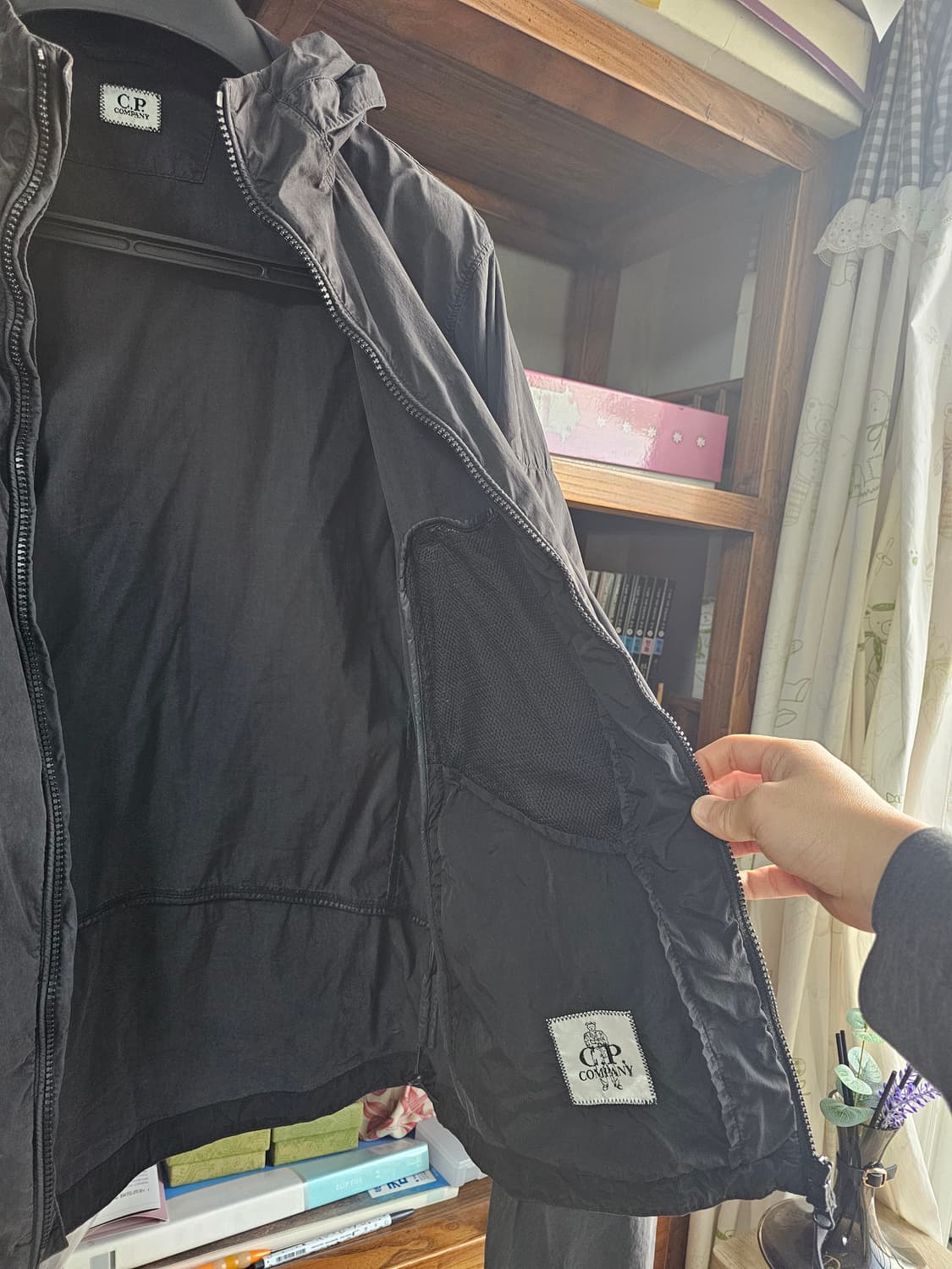 씨피 컴퍼니 가먼트다잉 블랙 105사이즈 cp 후드 자켓 팔아요 상품이미지6