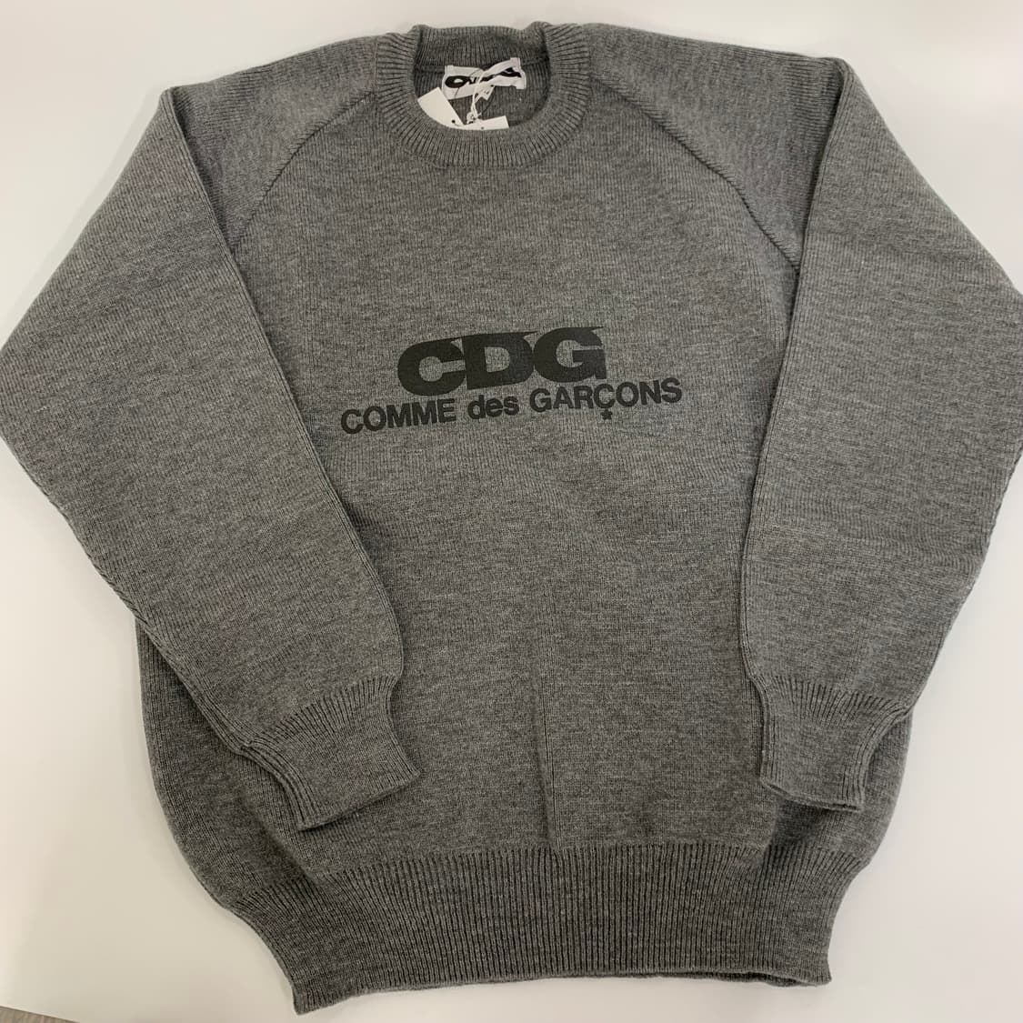 [당일 발송] 꼼데가르송 CDG 풀오버 라운드 니트 2컬러 상품이미지6