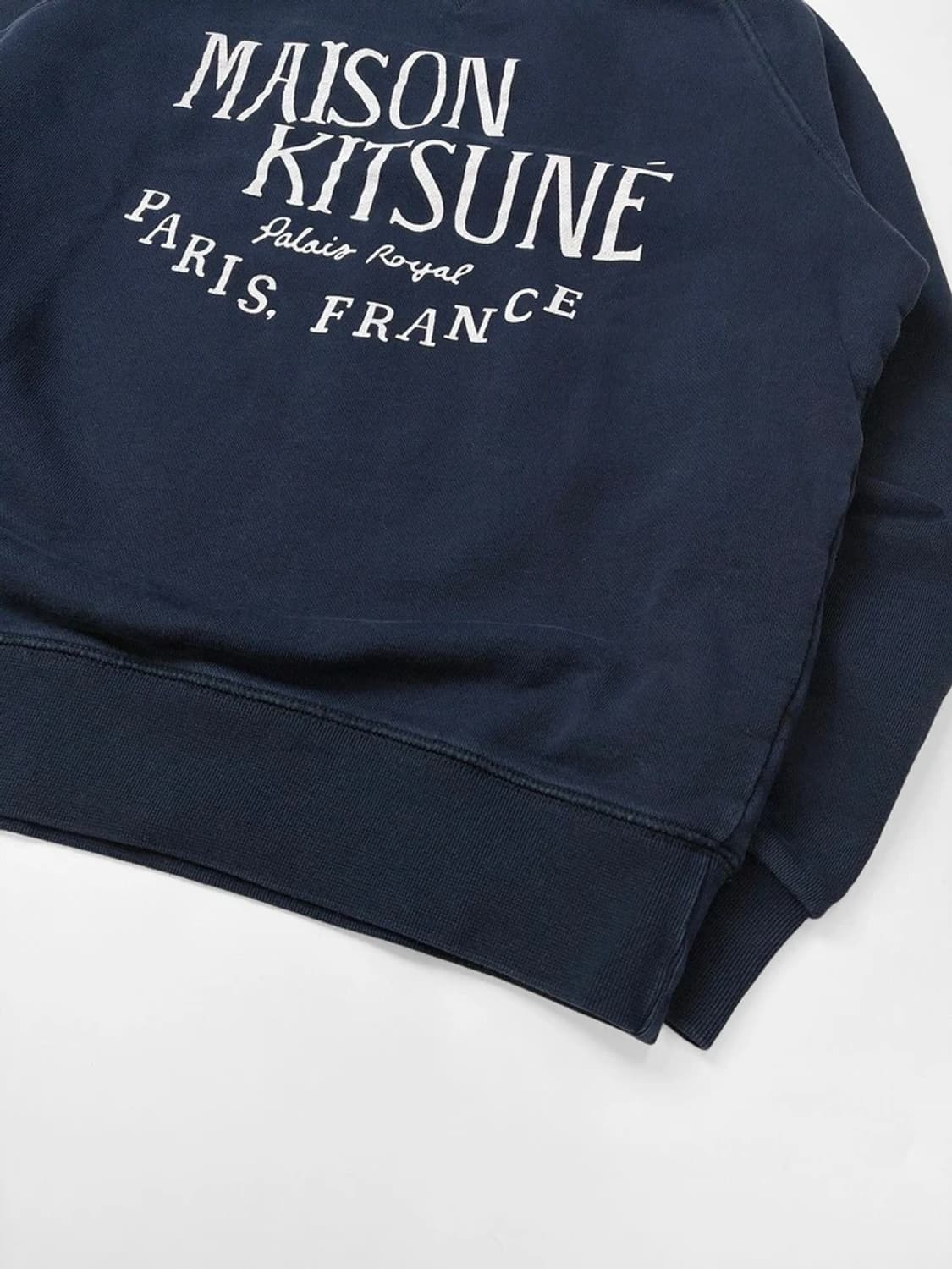 메종키츠네 22FW 팔레 로얄 클래식 맨투맨 PN5687 상품이미지4