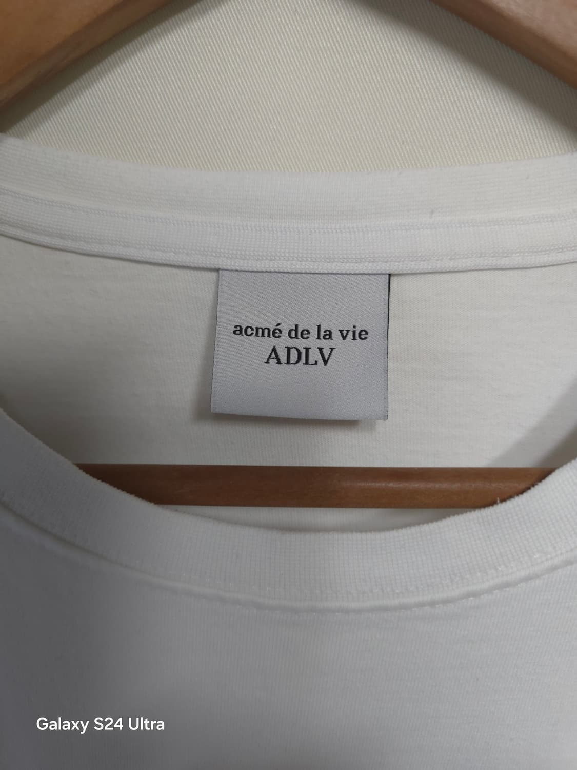 ADLV 아크메드라비 화이트 프린팅 반팔티 F ✨️정품✨️
 상품이미지3