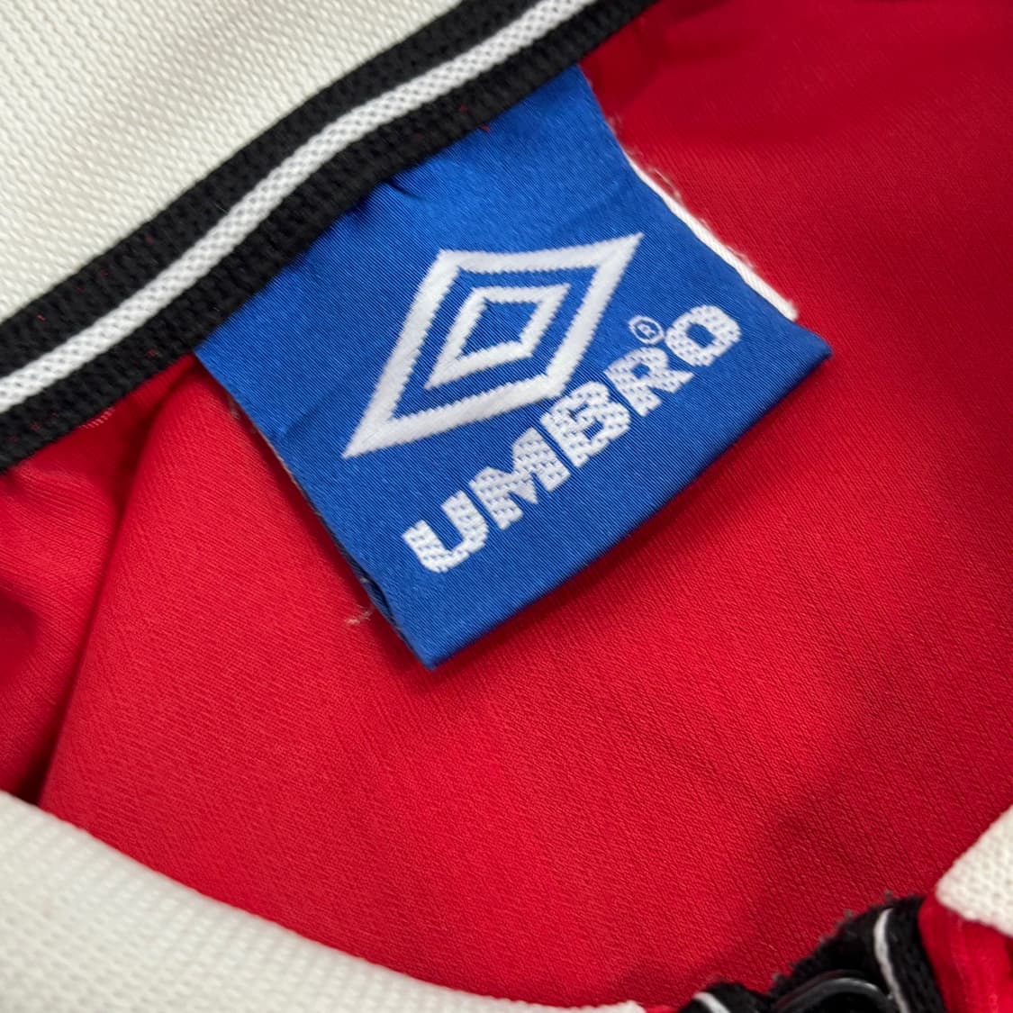 엄브로 98 00 맨체스터 유나이티드 홈 베컴 유니폼  상품이미지7