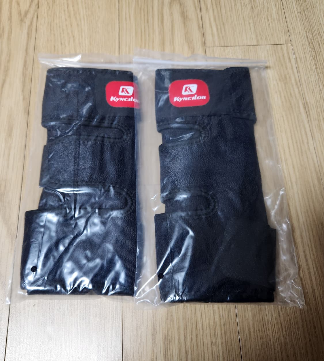 3중 벨크로 무릎보호대 (왼쪽,오른쪽 2개 1세트) 미착용 새상품 상품이미지3