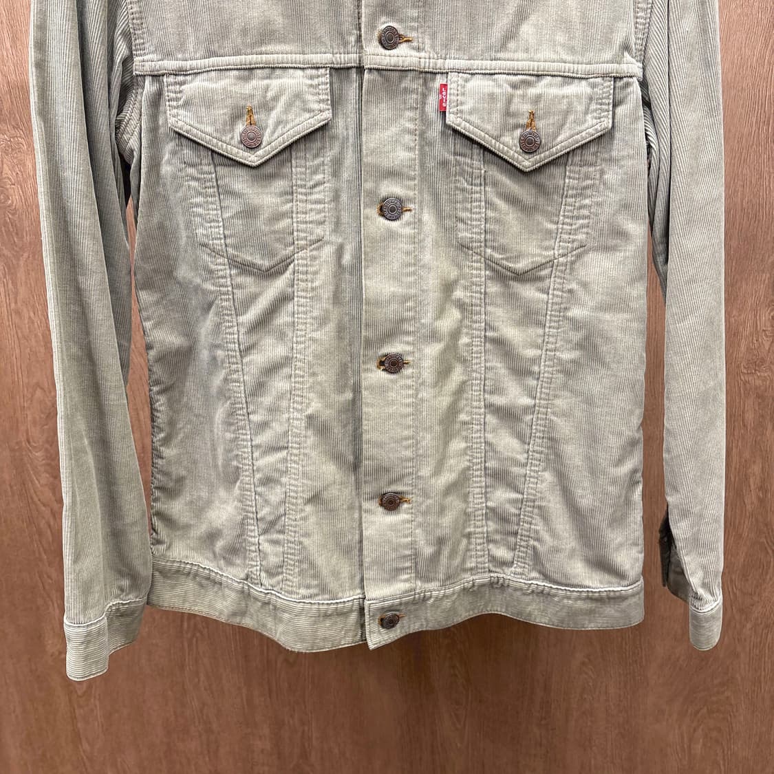 리바이스 코듀로이 트러커 자켓 후면 컬러 자수 레드 탭 디테일 베이지 상품이미지5