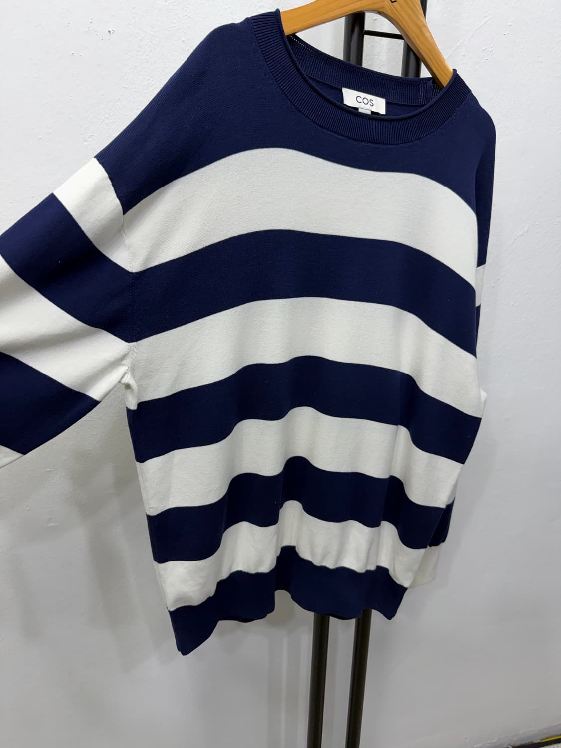 정품) COS 코스 여성 오버사이즈 스트라이프 니트 XS 상품이미지2