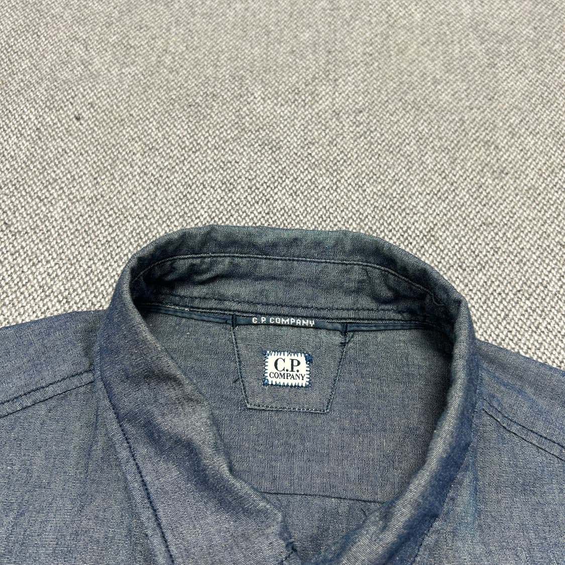 CP컴퍼니 렌즈 샴브레이 페이딩 셔츠(2XL) 상품이미지4
