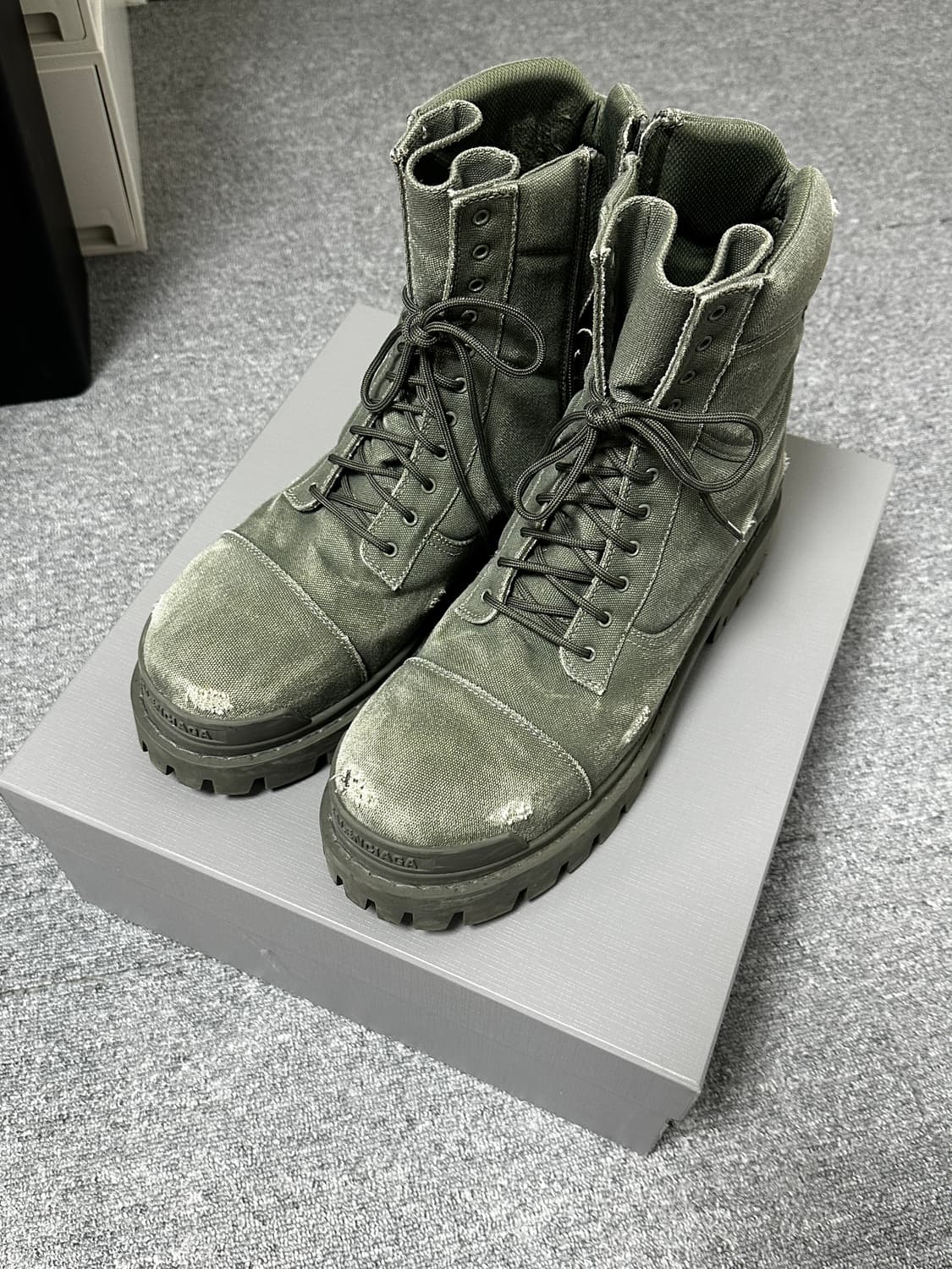 발렌시아가 컴뱃 스트라이크 부츠 44사이즈 상품이미지1