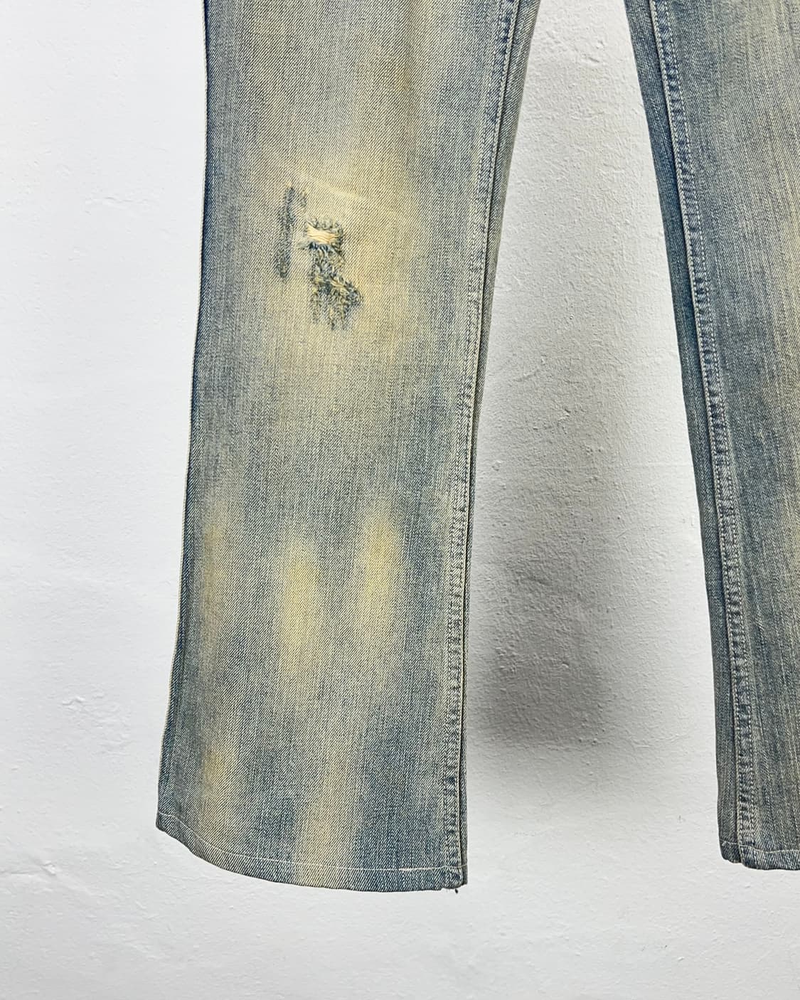 폴로 랄프로렌 덩가리 디스트레스 라이트 워시 플레어 데님 팬츠 상품이미지4