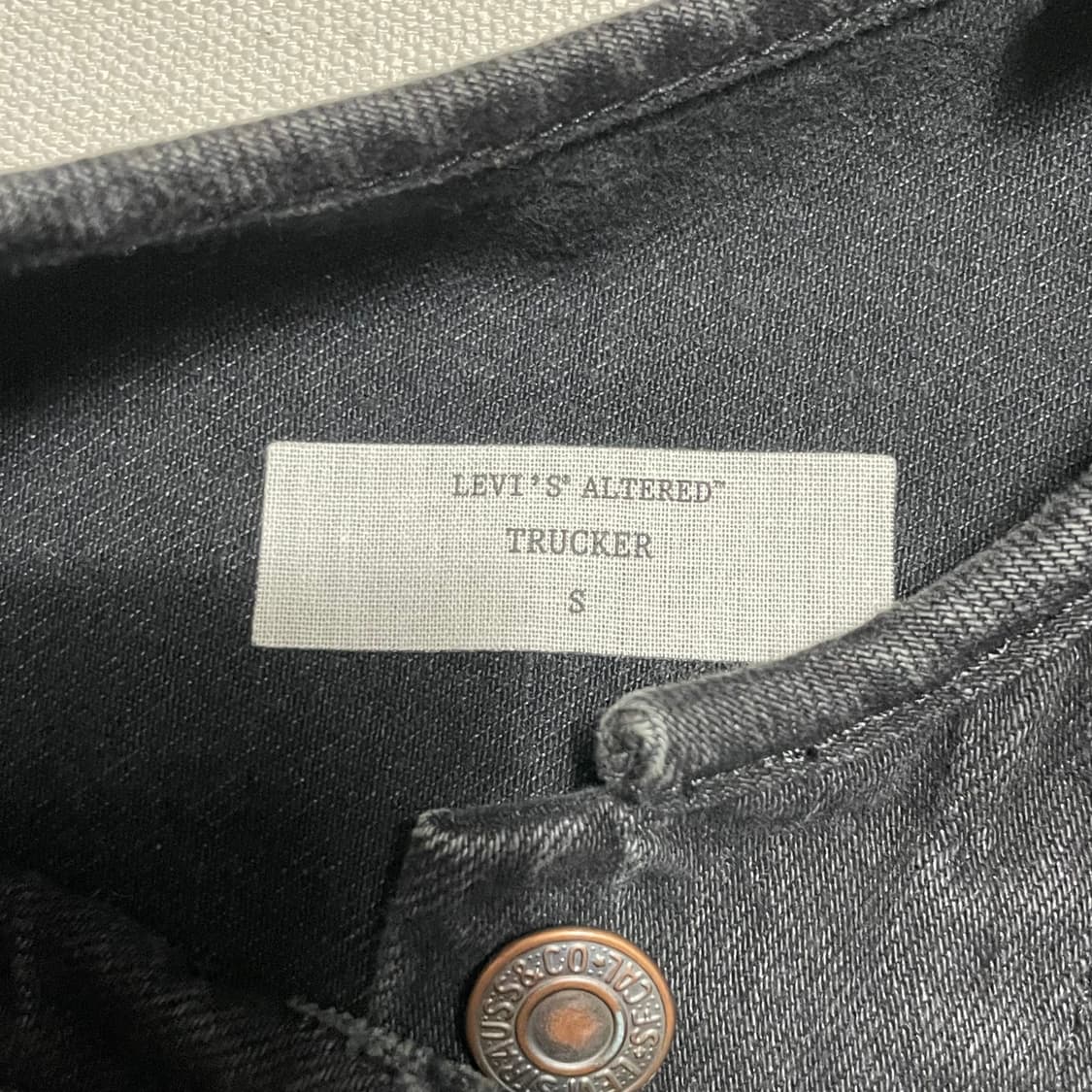 S 리바이스 흑청 트러커 데님 자켓 상품이미지4