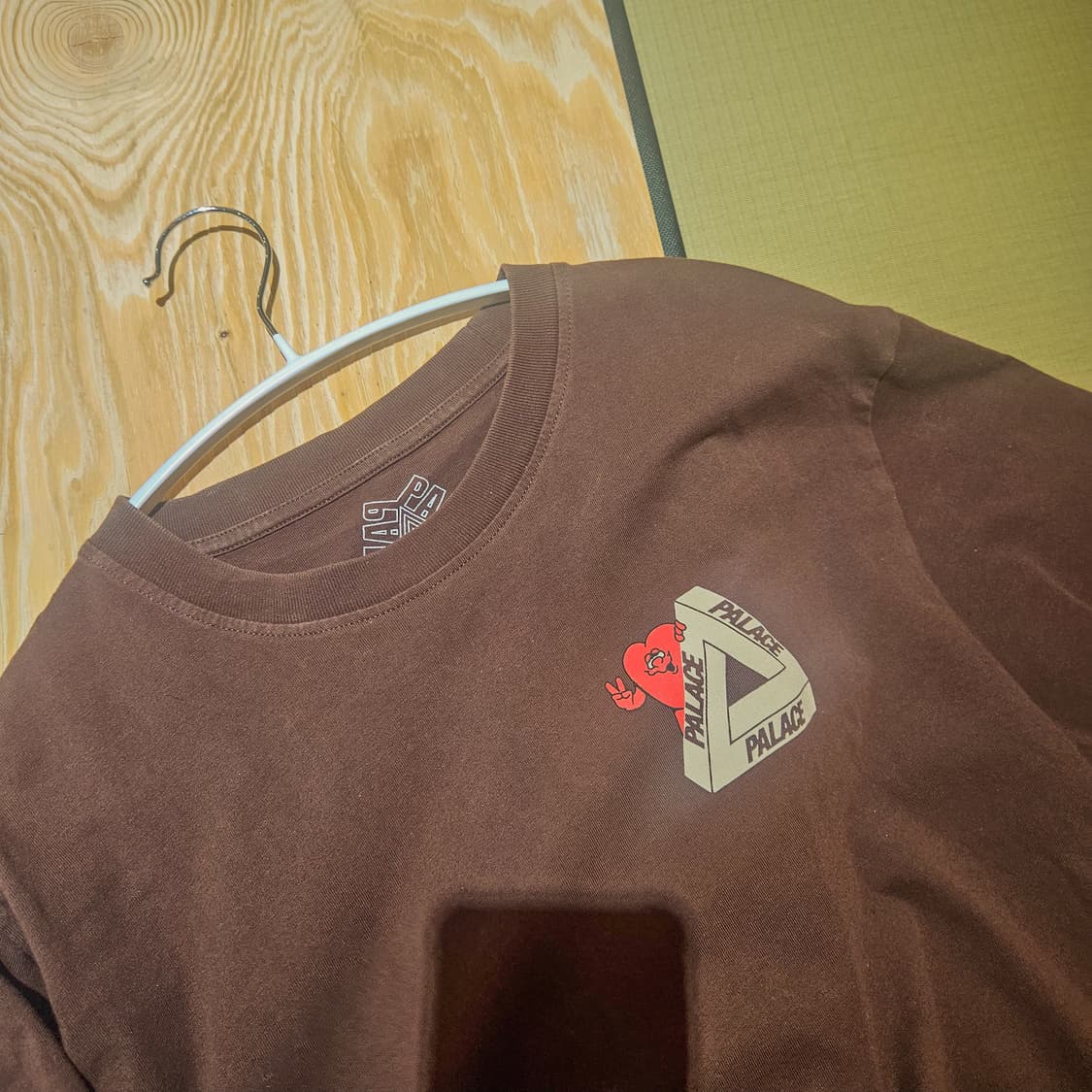 팔라스 트라이 하트 반팔 티셔츠 상품이미지3