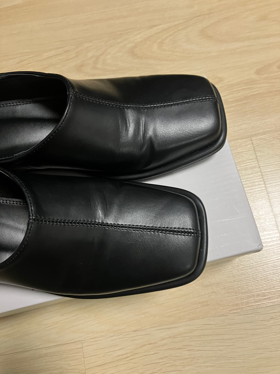 [새상품] 에퓨레 MARS Square Loafers 블랙 상품이미지5