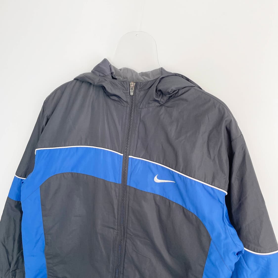 F1 나이키 아동 올드스쿨 패디드 바람막이자켓 140사이즈 상품이미지2