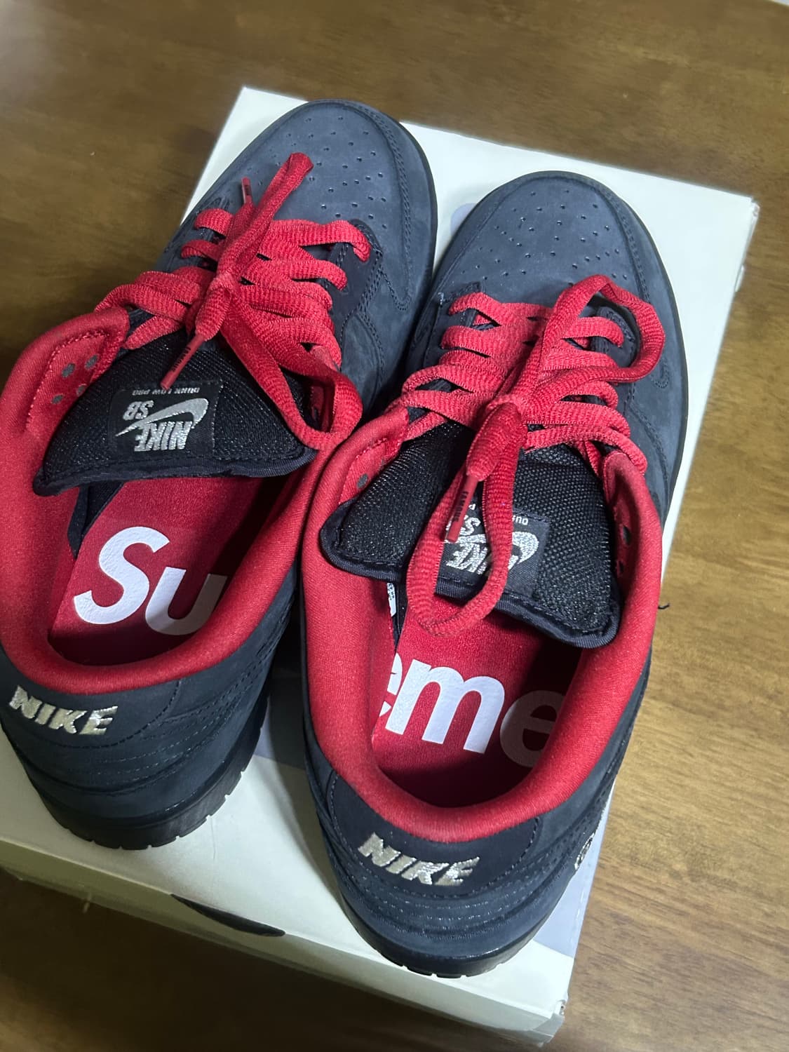 나이키X슈프림 SB 덩크 로우 블랙 상품이미지1