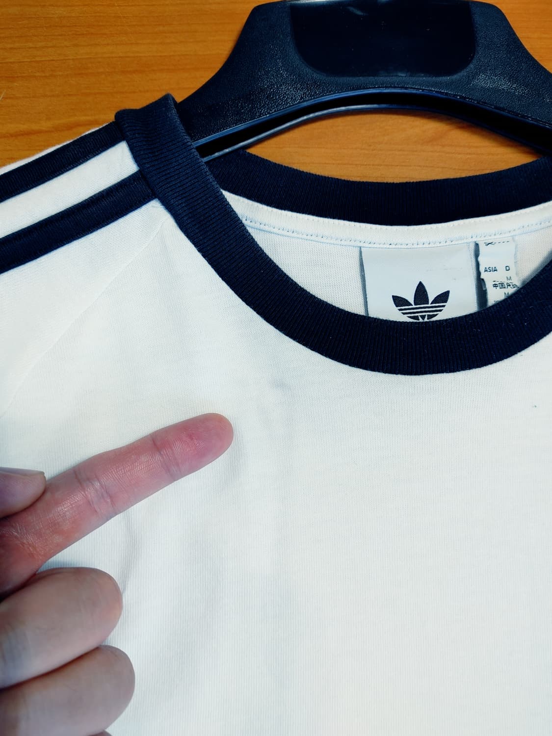 PAKAIAN adidas 파카이안 아디다스  삼선라인 반팔라운드티
 상품이미지5