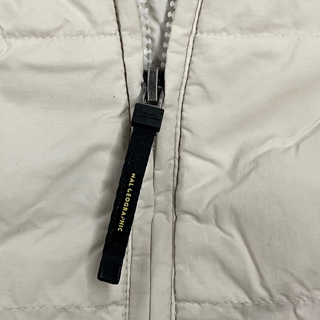 [정품/XL] 내셔널지오그래픽 아이보리 패딩 점퍼 b19 상품이미지7