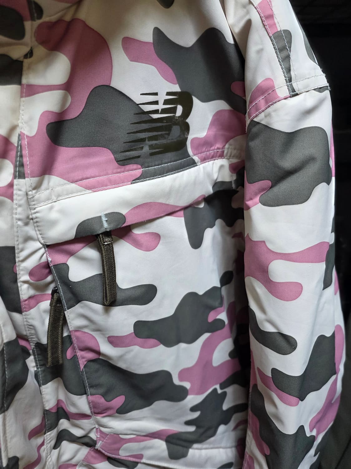 뉴발란스 카모 패턴 스키 점퍼 상품이미지3