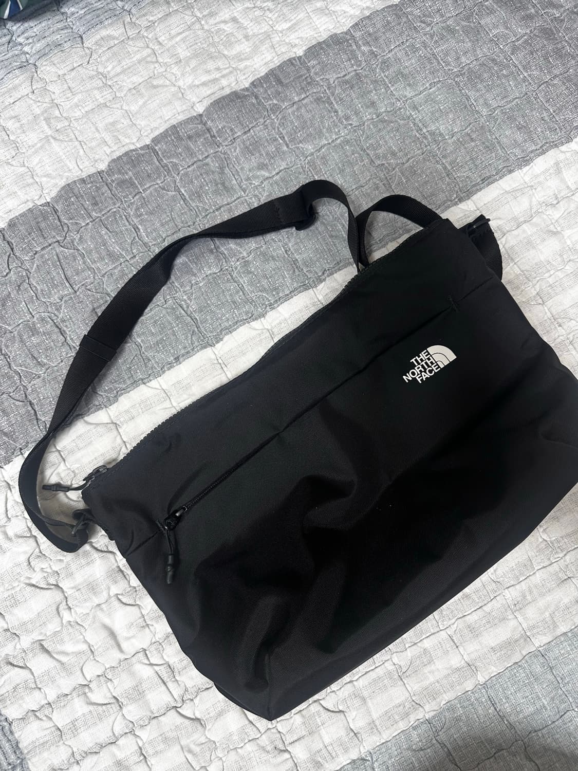 노스페이스 블랙 크로스백 상품이미지1