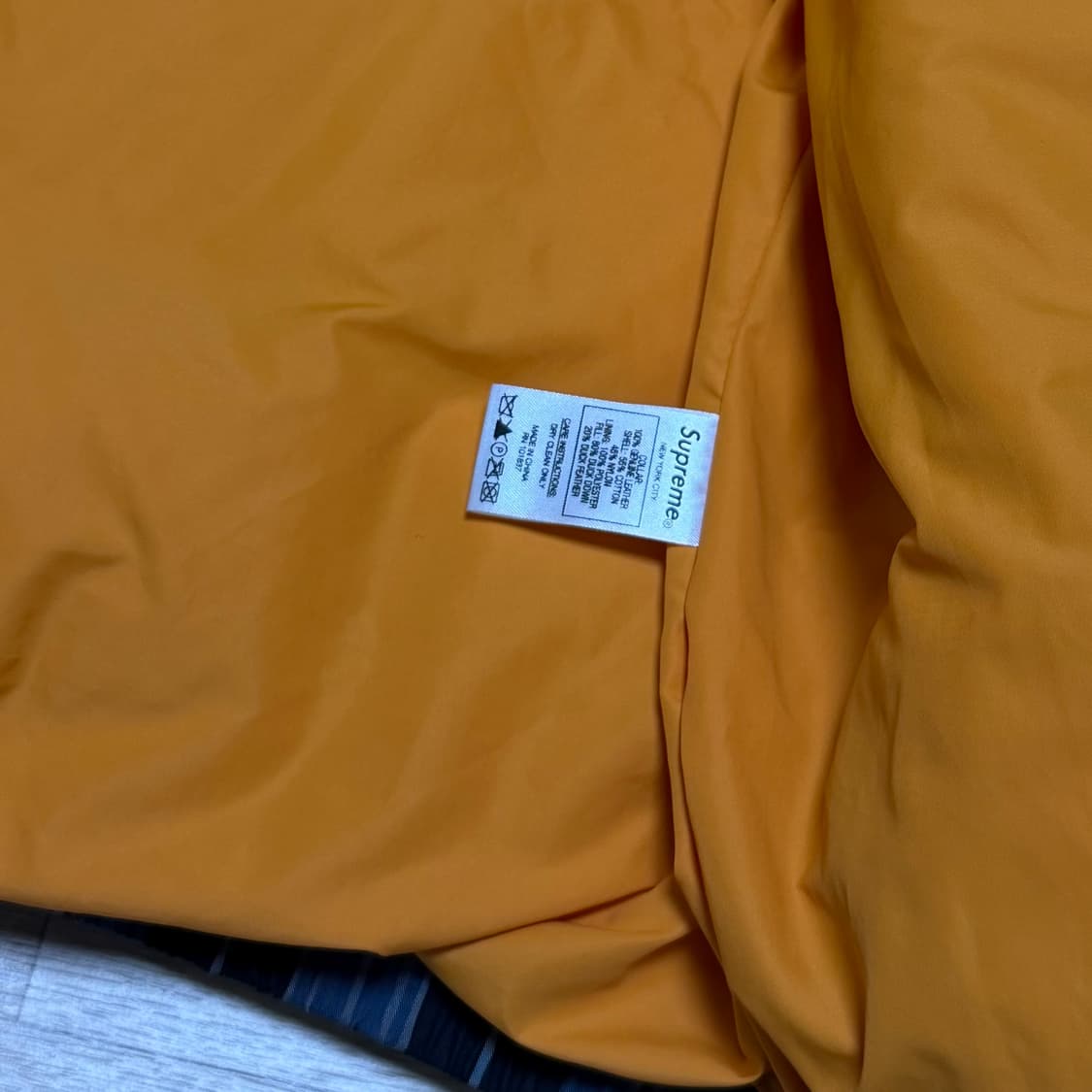 슈프림 레더카라 체크 퍼피 패딩 상품이미지9