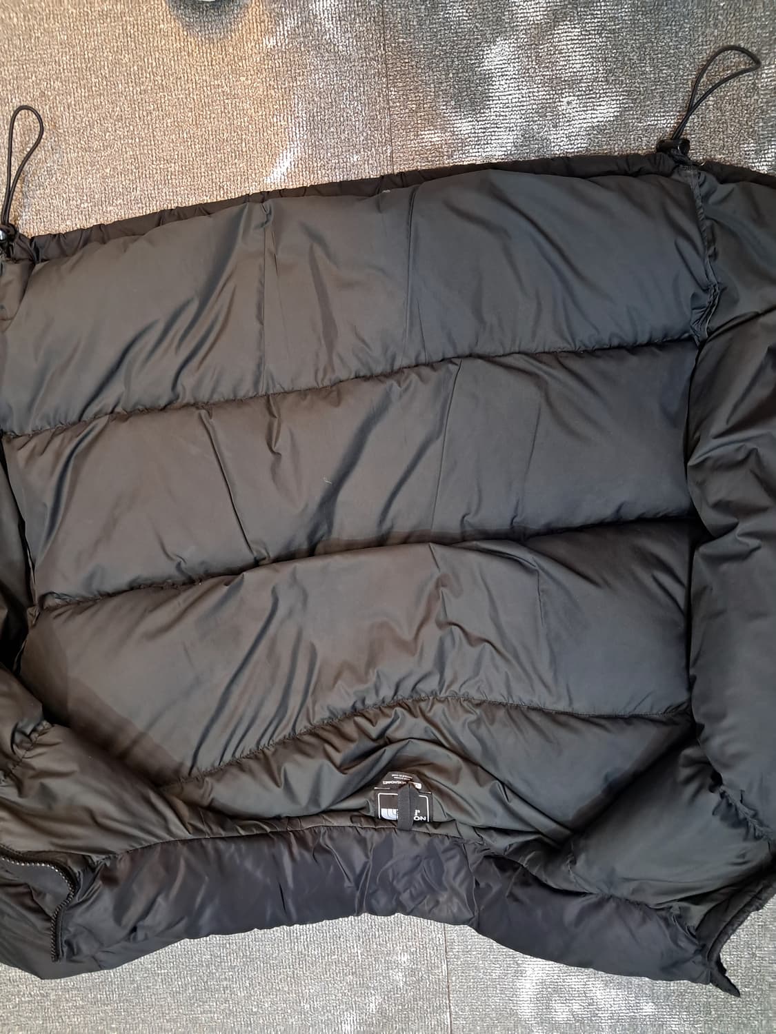 노스페이스 눕시 700 패딩 블랙 상품이미지3