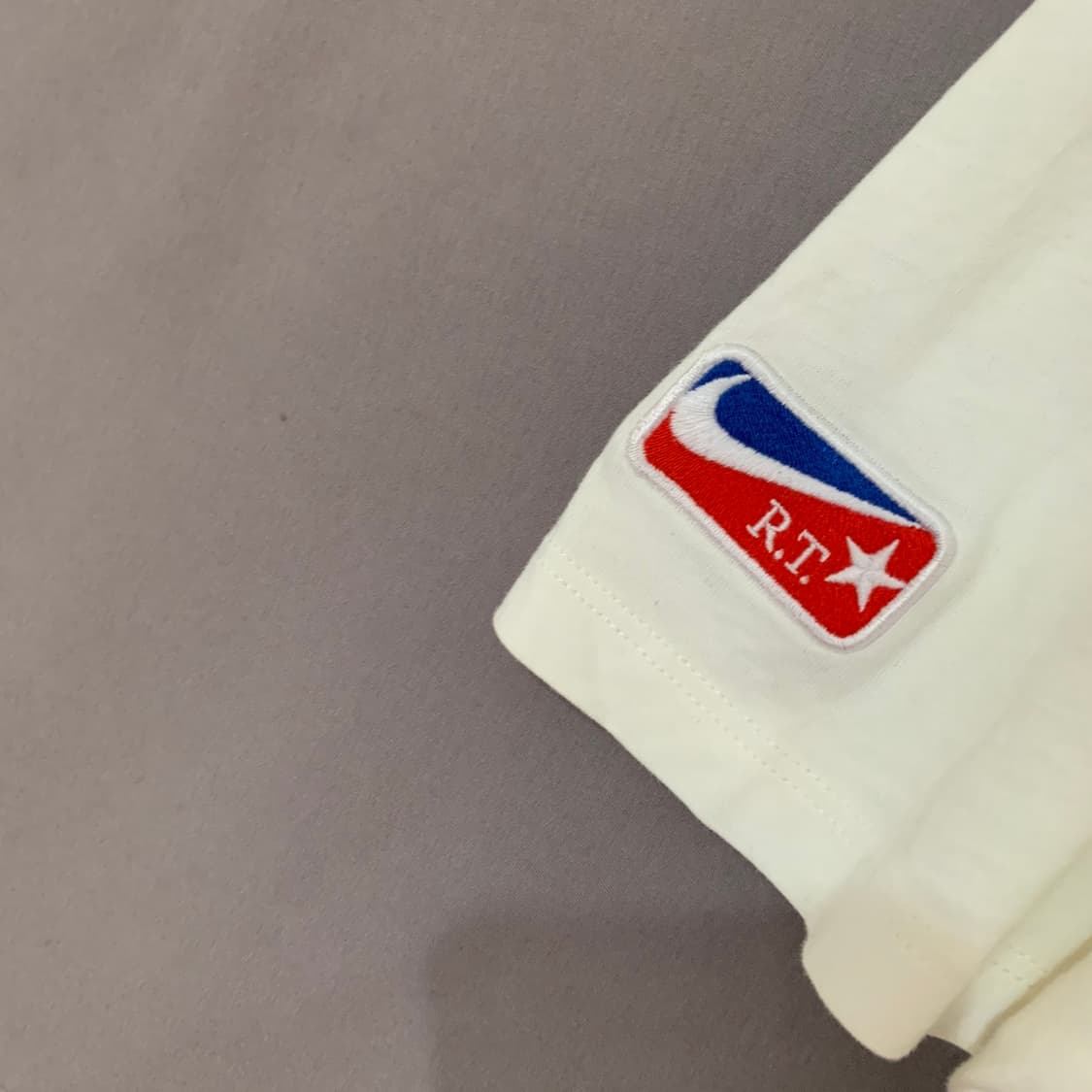 XL 나이키 X 리카르도 티시 빅토리어스 프린팅 오버핏 반팔티 상품이미지4