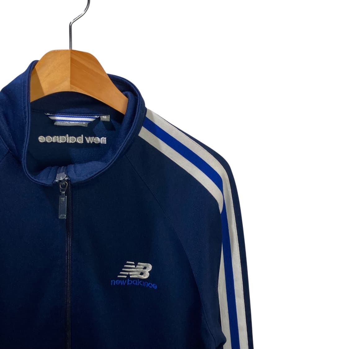 뉴발란스 사이드라인 네이비 트랙탑 상품이미지3